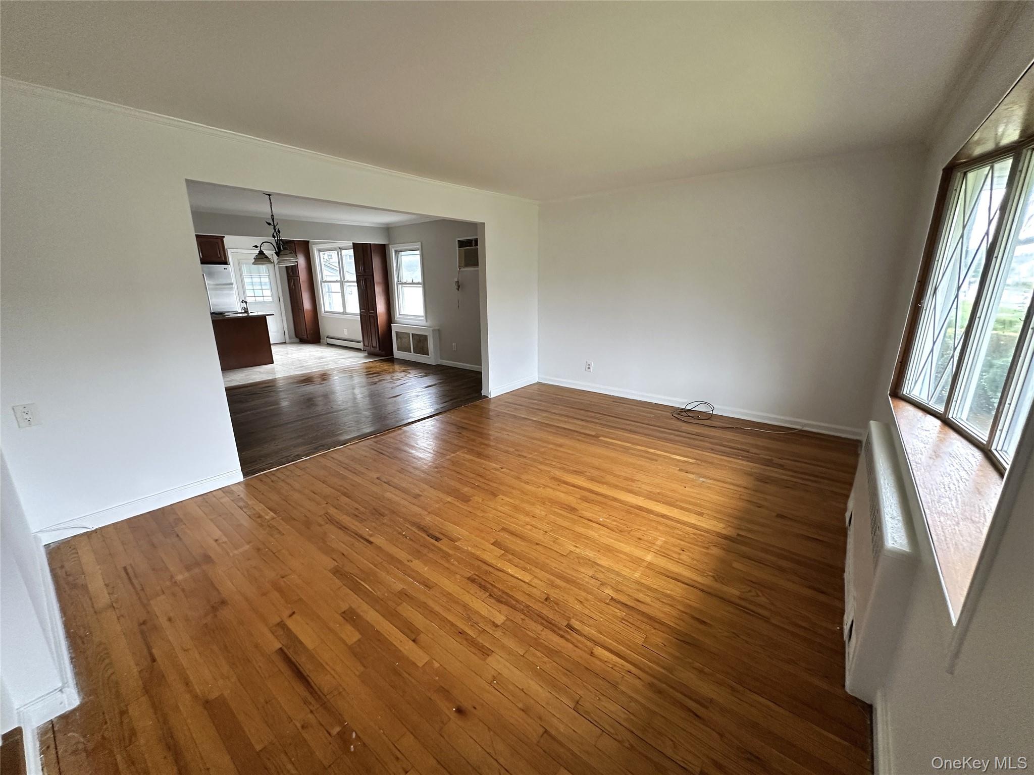 64 E Fenimore Street Property Photo 3