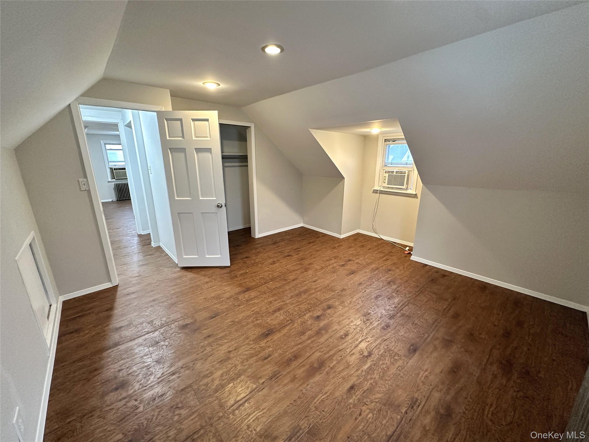 64 E Fenimore Street Property Photo 24