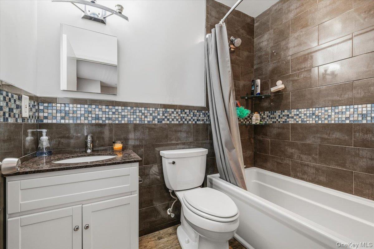 425 Shore Road 2d Property Photo 17