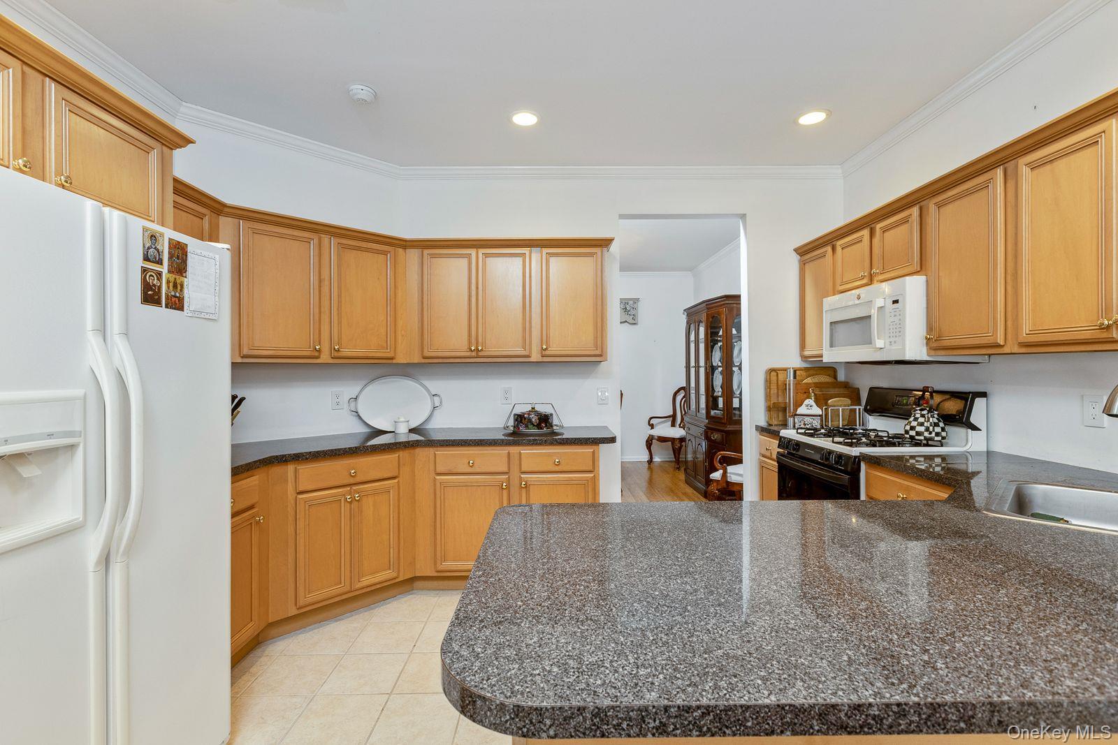 31 Willow Wood Drive Property Photo 12