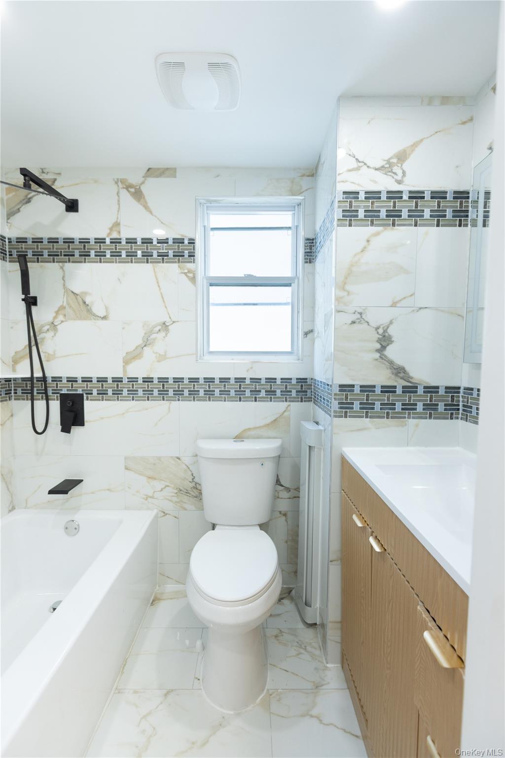 10910 175th Street Property Photo 9