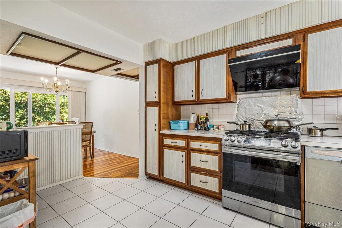 1107 137th Street Property Photo 6