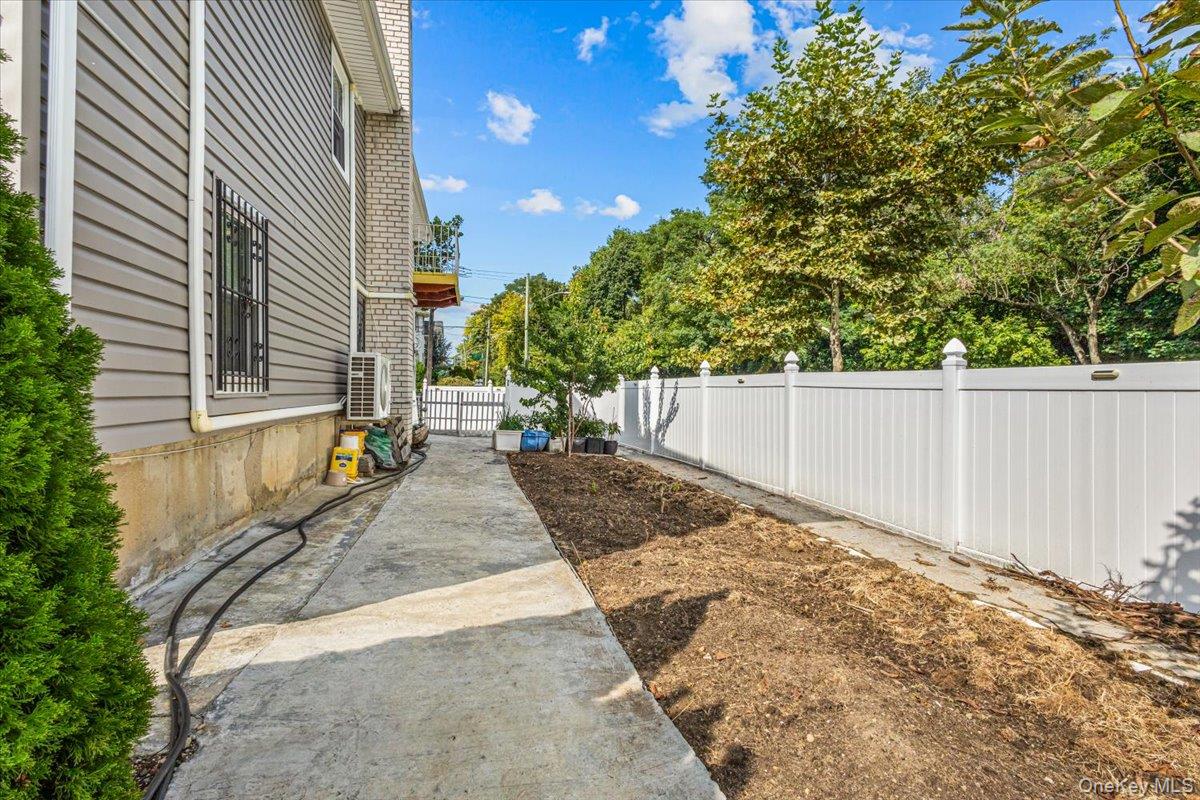 1107 137th Street Property Photo 19