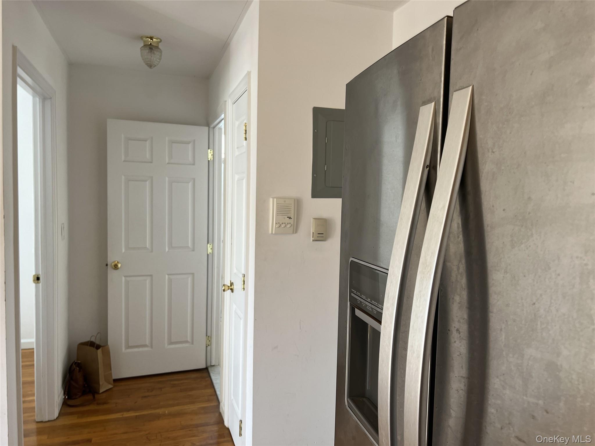4324 215 Street 2f Property Photo 8