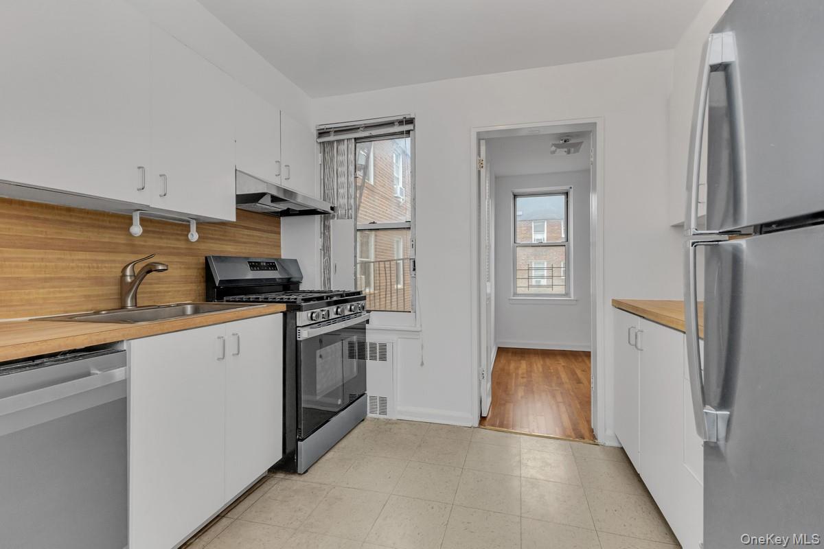 67-07 Yellowstone Boulevard 5f Property Photo 1