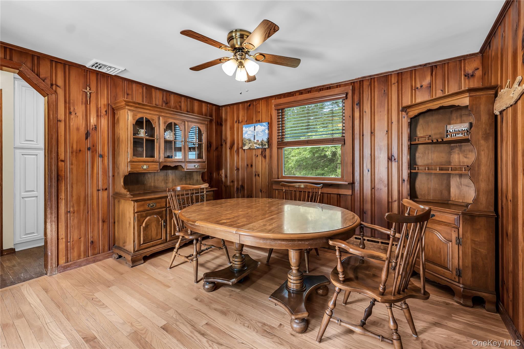 17 Hawkins Lane Property Photo 13