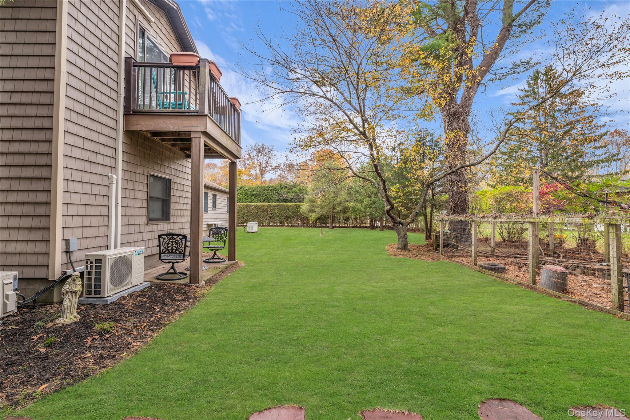 17 Hawkins Lane Property Photo 38