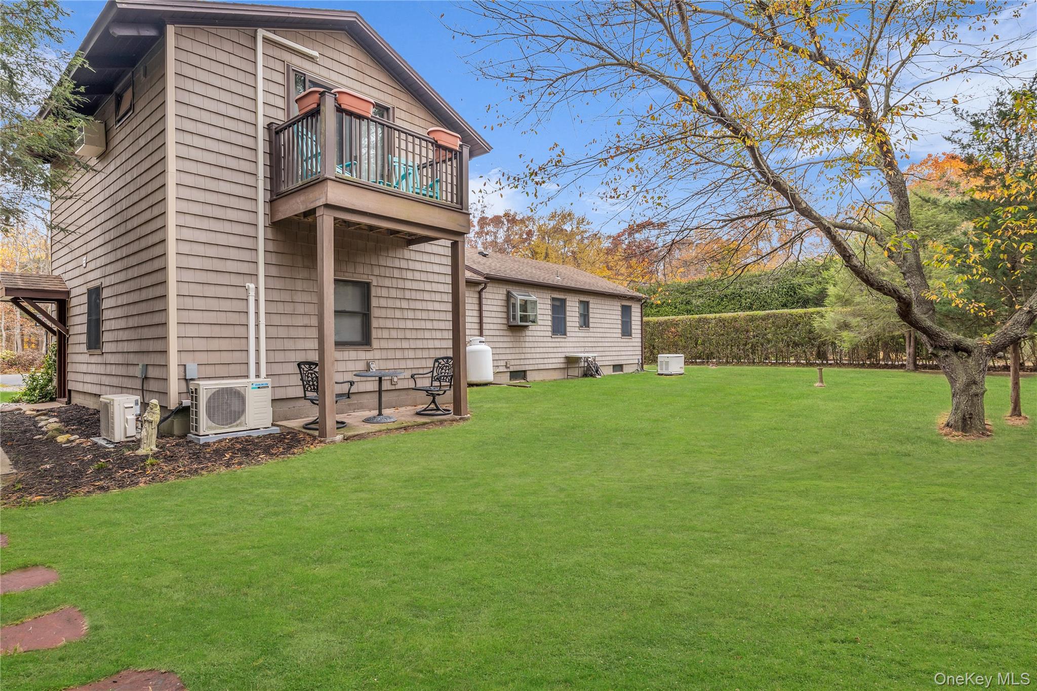 17 Hawkins Lane Property Photo 40