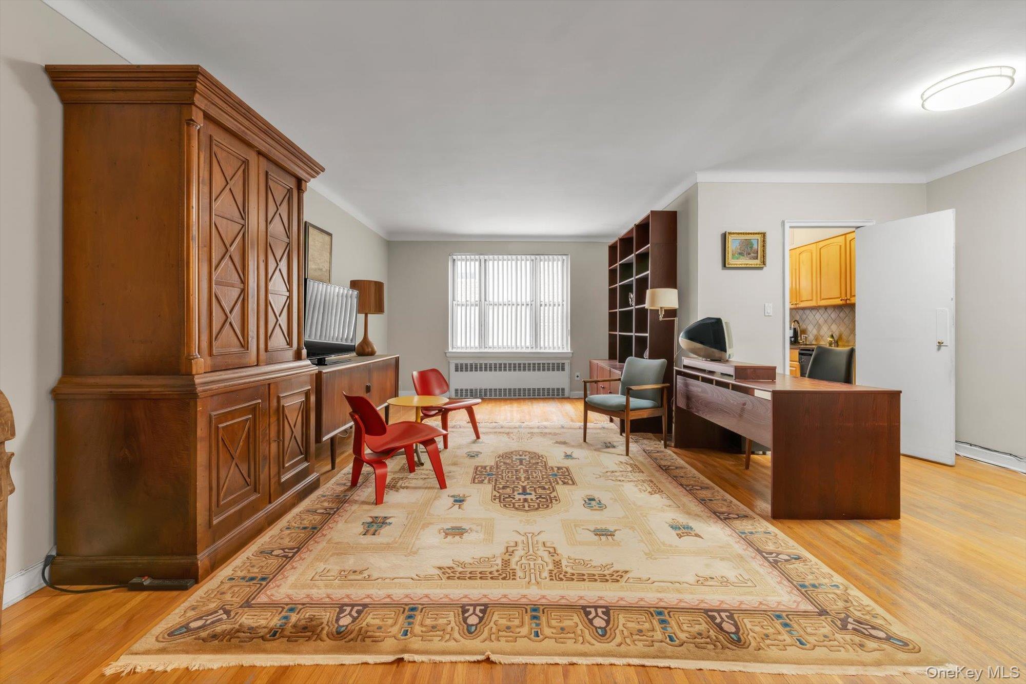 83-33 Austin Street 6g Property Photo 5