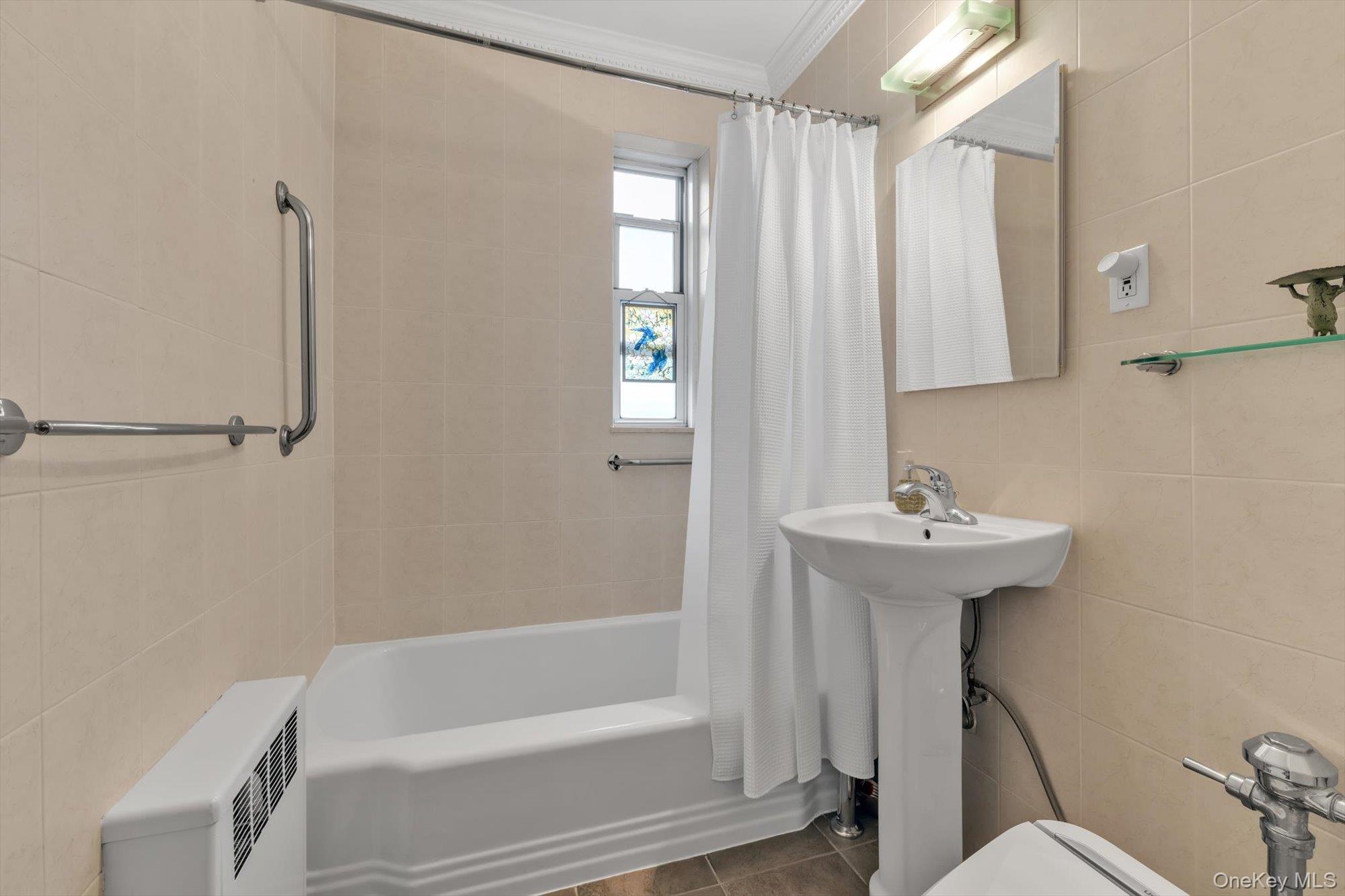 83-33 Austin Street 6g Property Photo 10