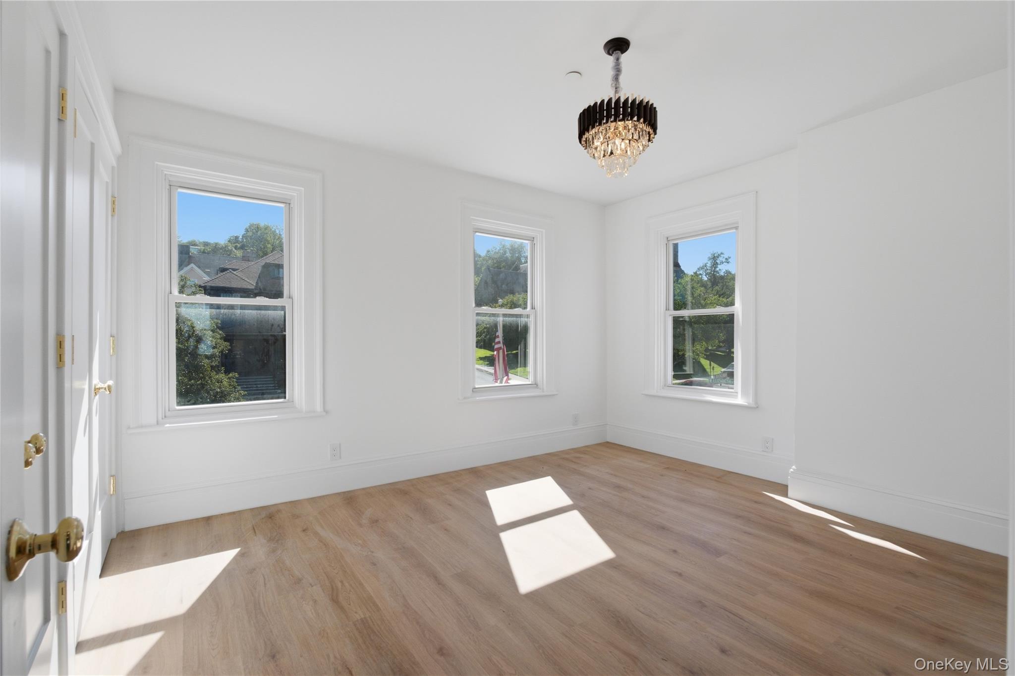 35 S Broadway 1 Property Photo 10