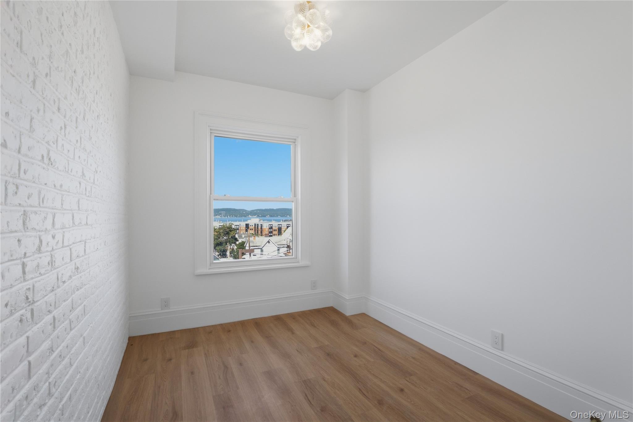 35 S Broadway 1 Property Photo 12