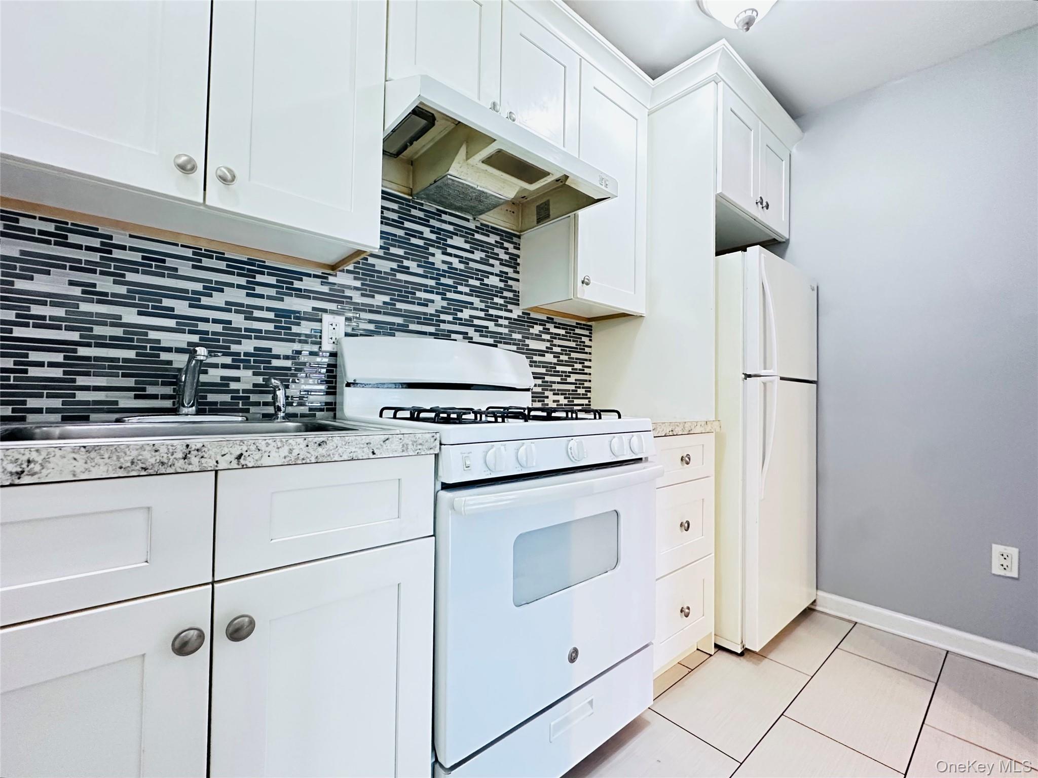 86 Old Tappan Road Property Photo 6