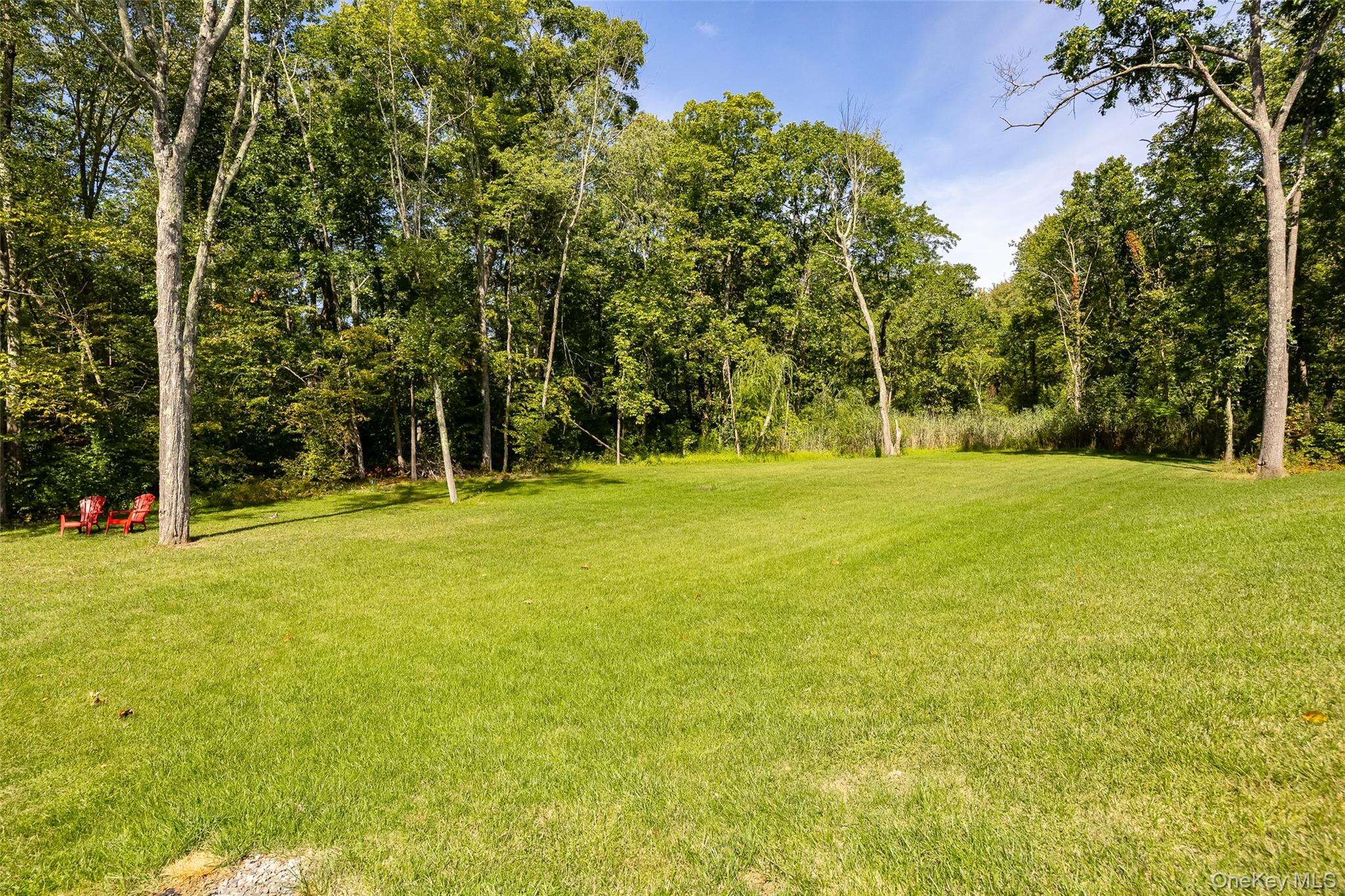 327 Commons Road Property Photo 4