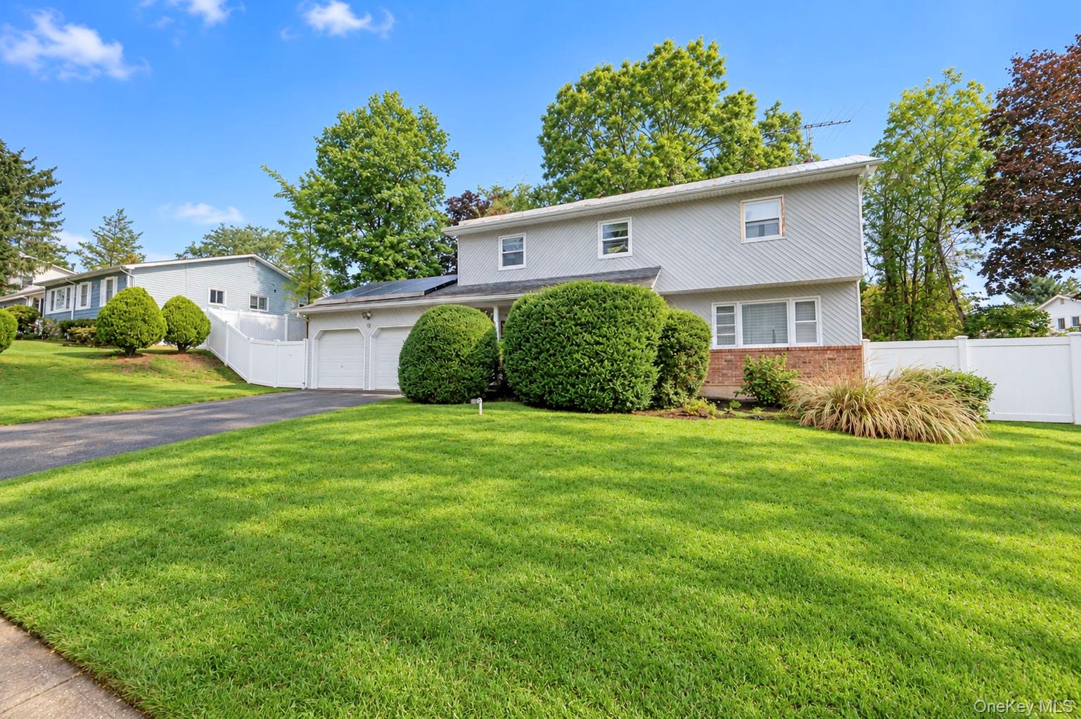 38 Waterford Drive Property Photo 2