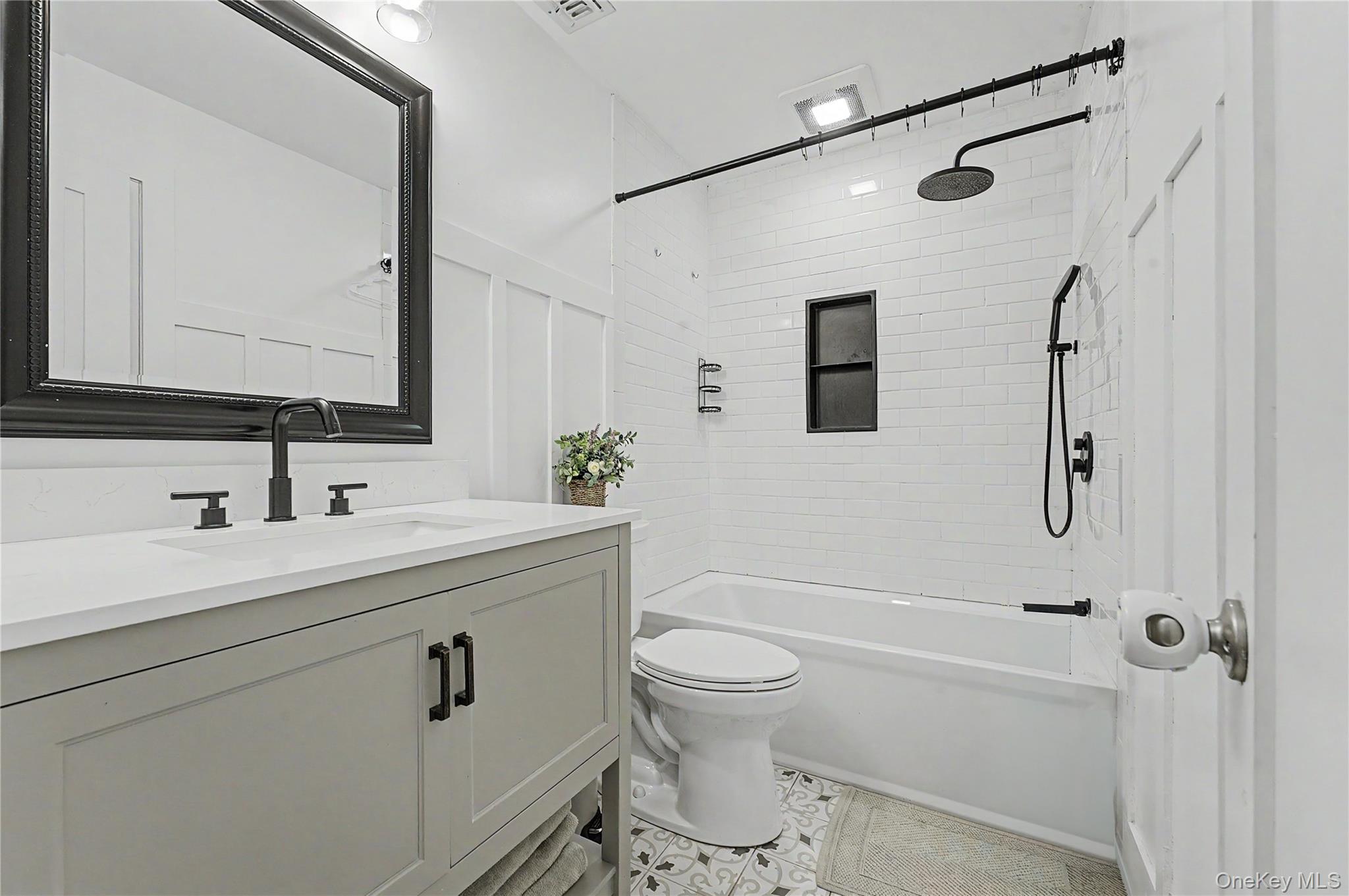 410 10th Street Property Photo 12