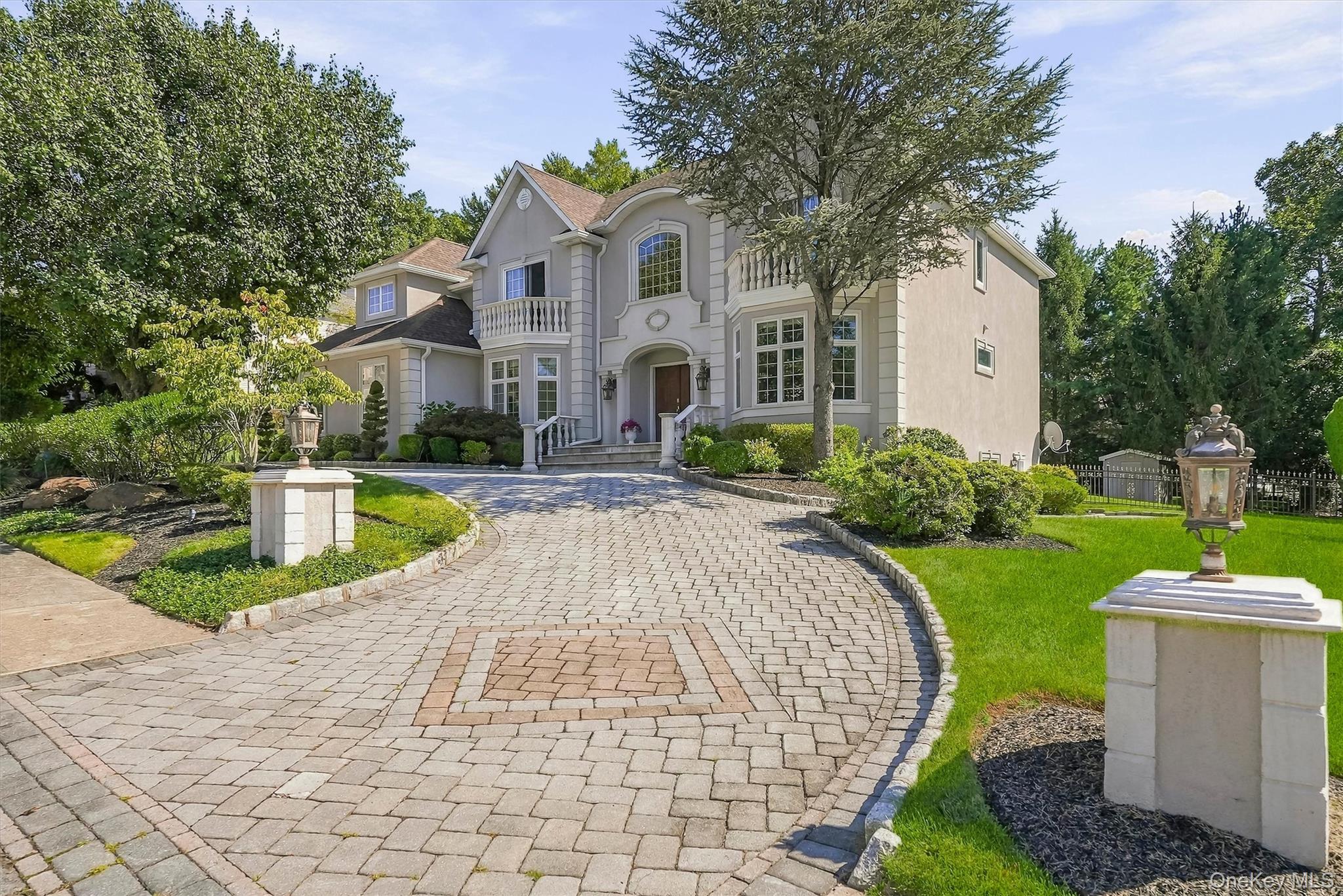 18 King Arthur Court Property Photo 3