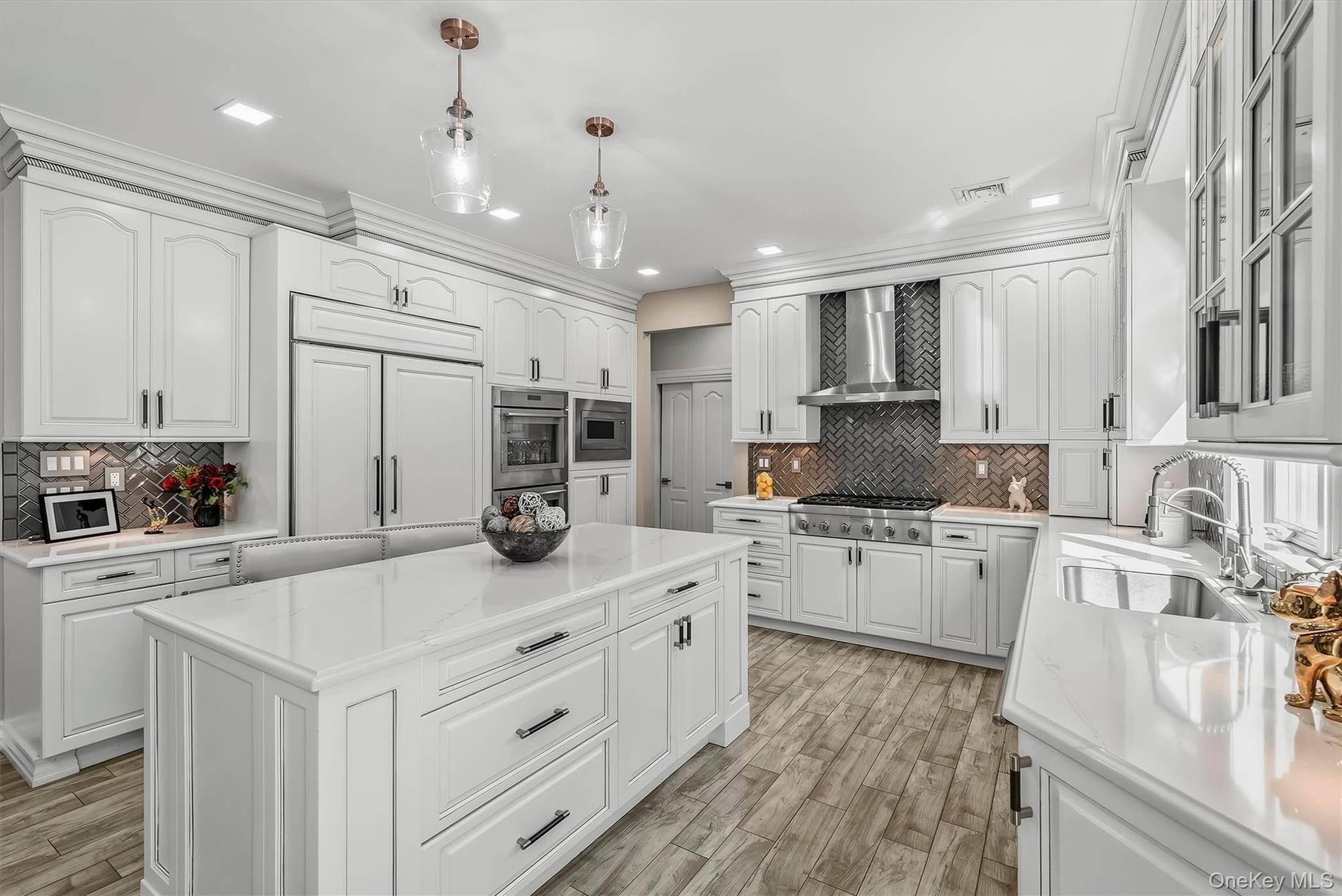 18 King Arthur Court Property Photo 10