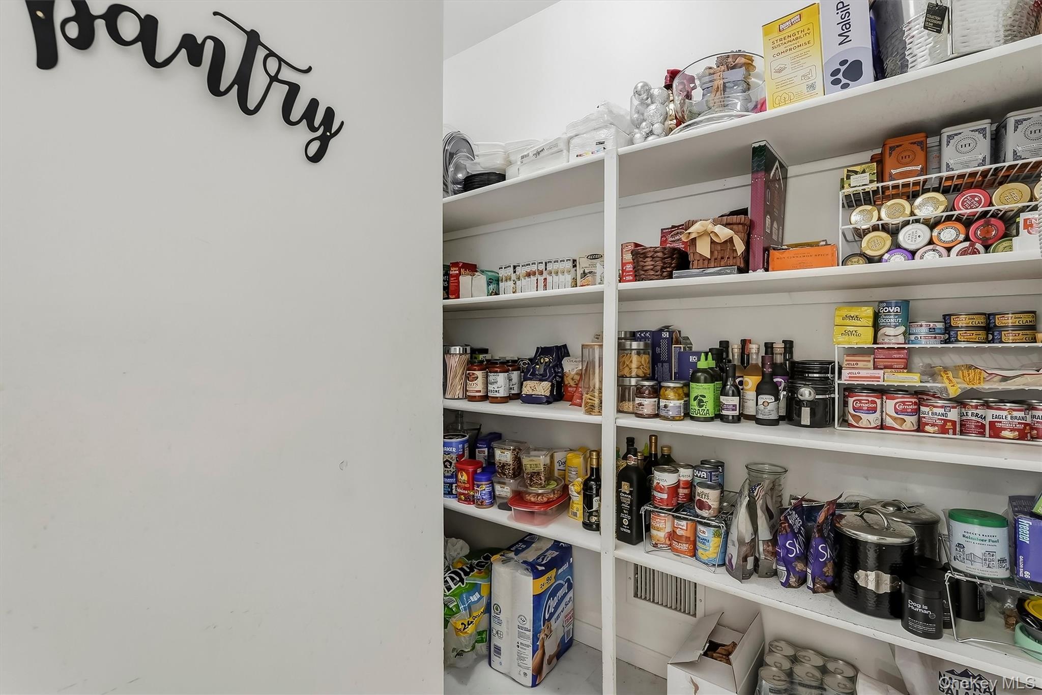 18 King Arthur Court Property Photo 12