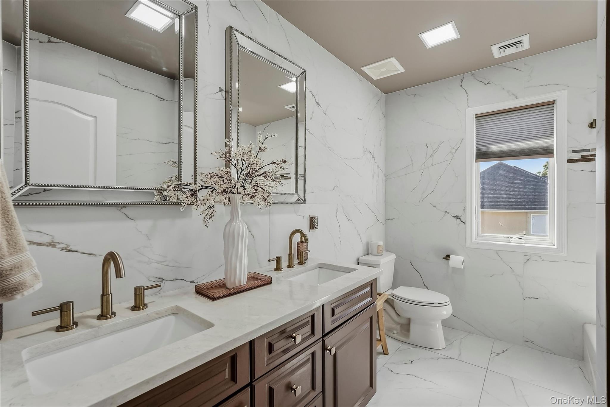 18 King Arthur Court Property Photo 31