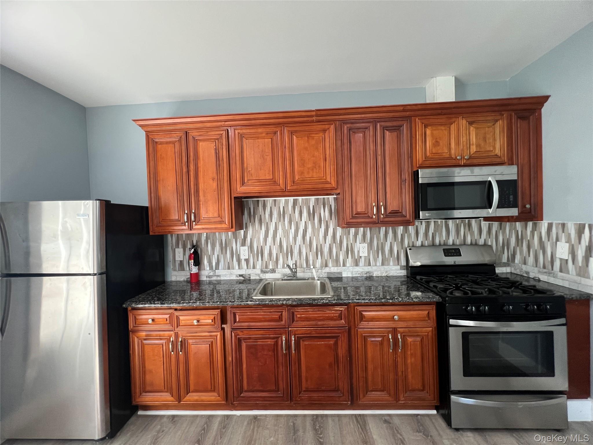 20 W Broome Street 1 Property Photo 1