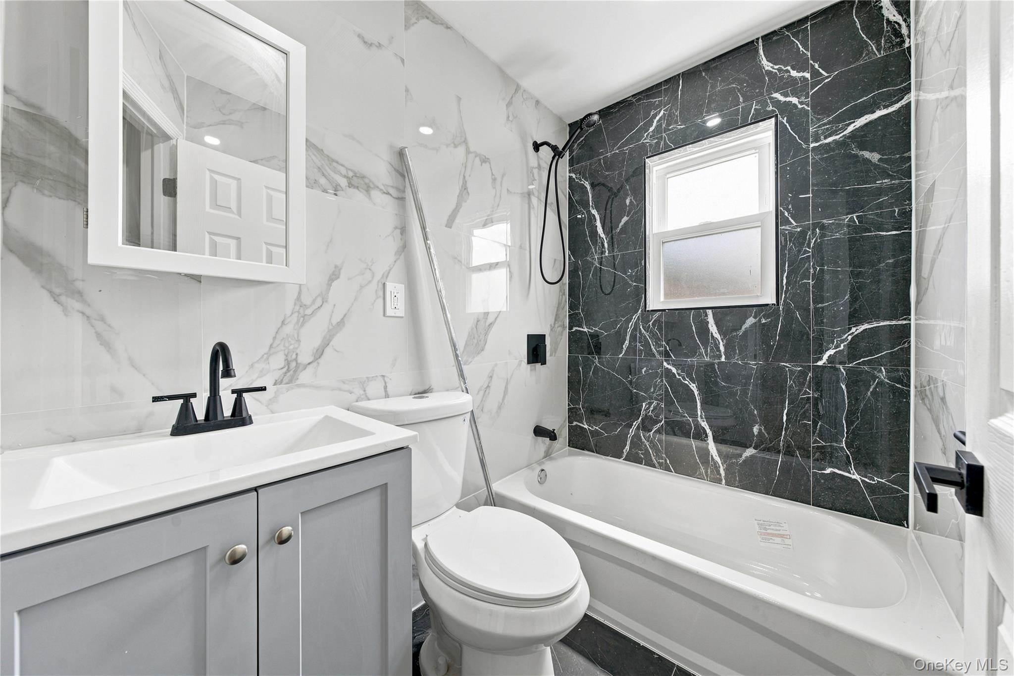 13714 Bedell Street Property Photo 3