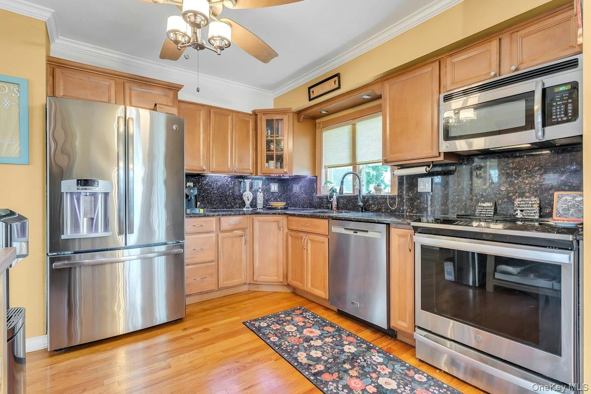 8 N Summit Drive Property Photo 7