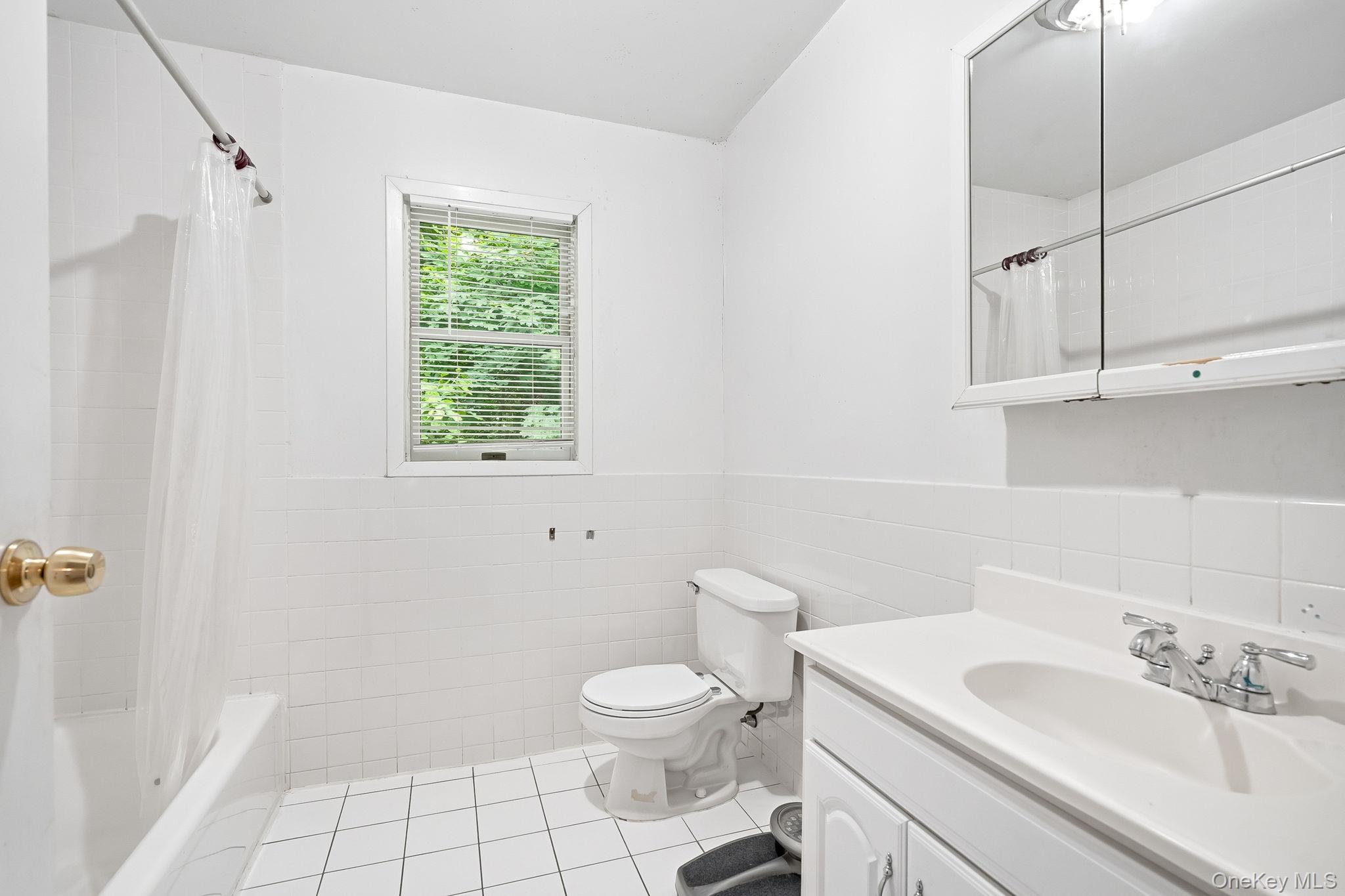 100 Pembrook Drive Property Photo 8