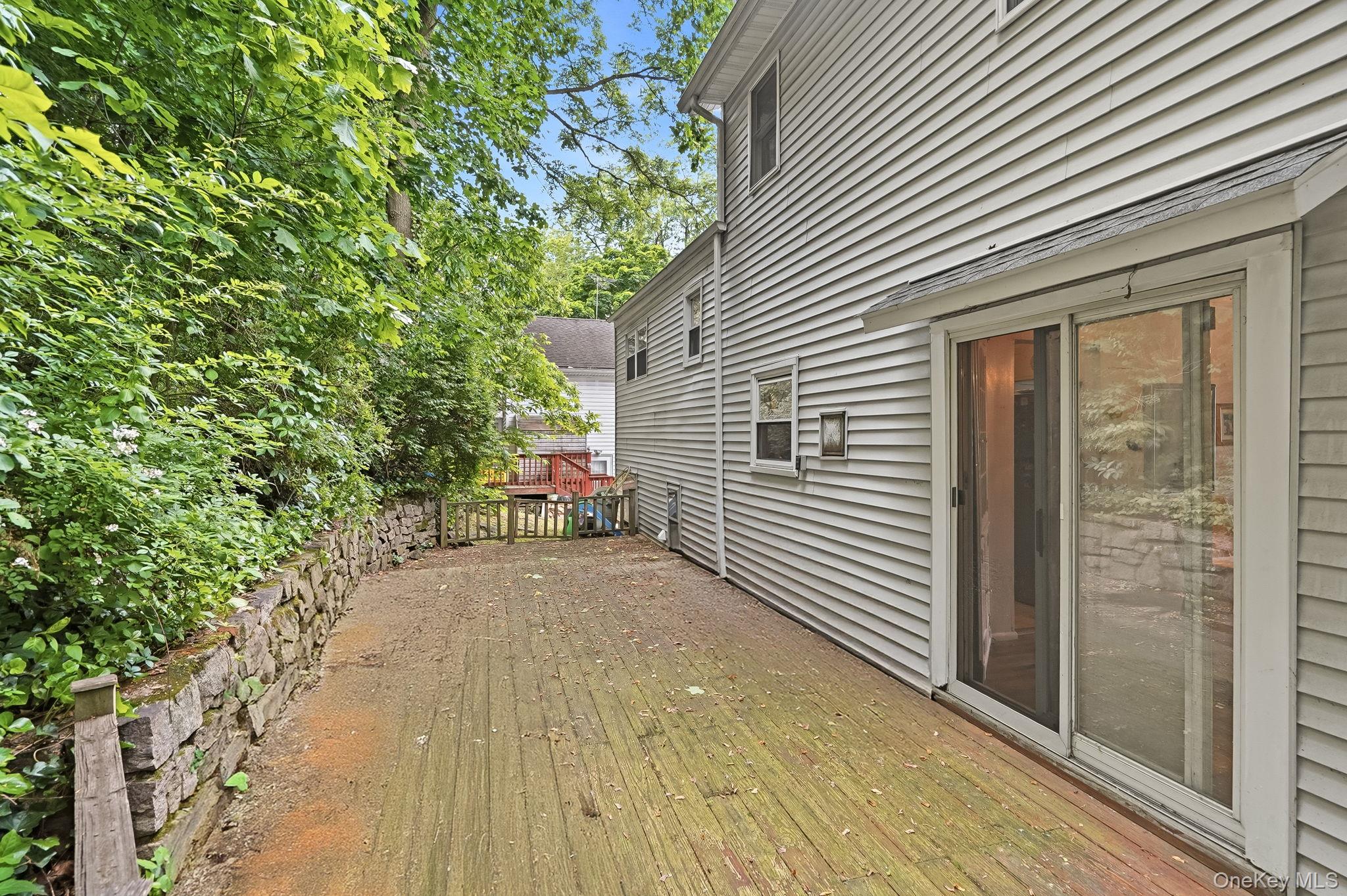 100 Pembrook Drive Property Photo 10