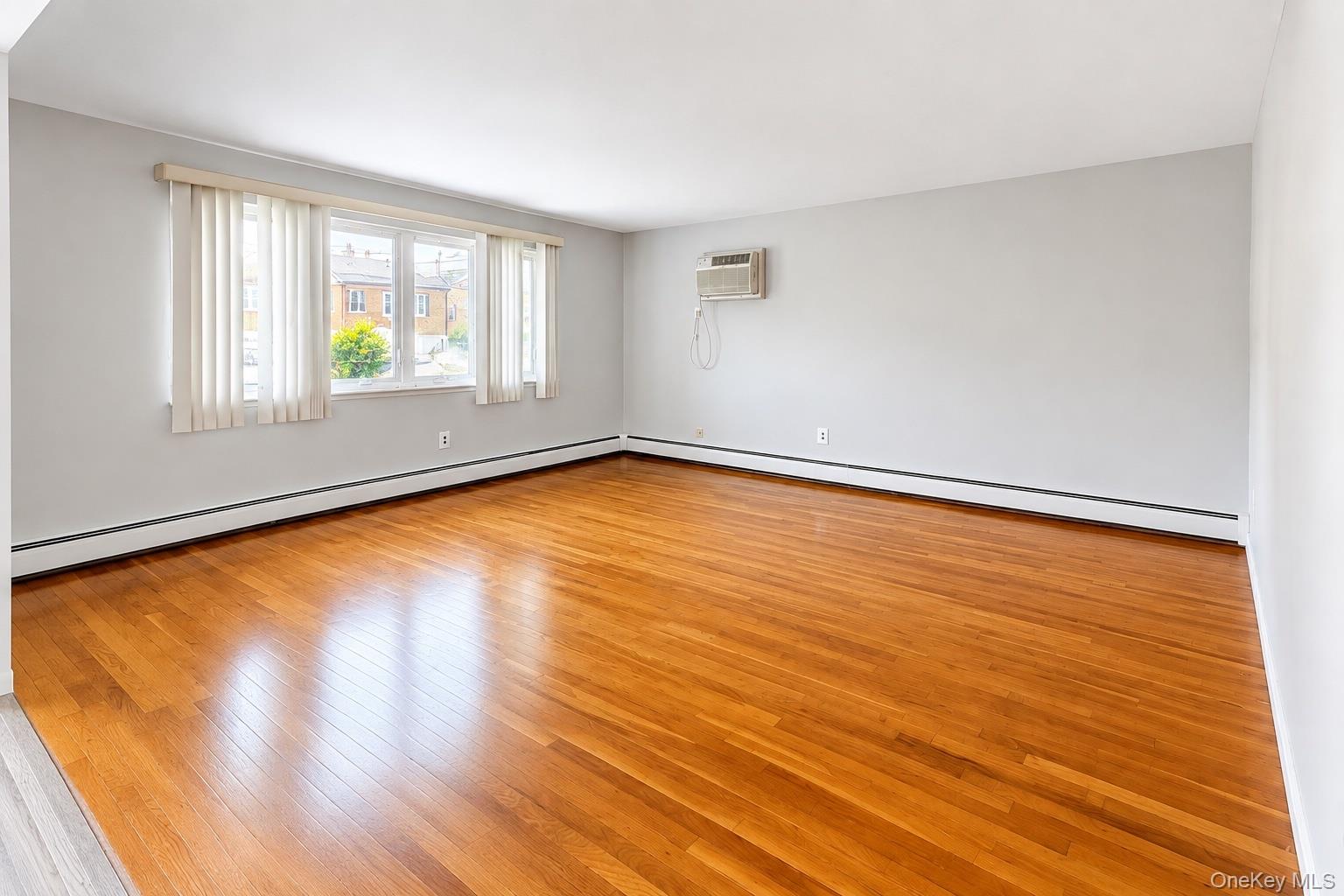 185 Bennett Avenue Unit 2 Property Photo 14