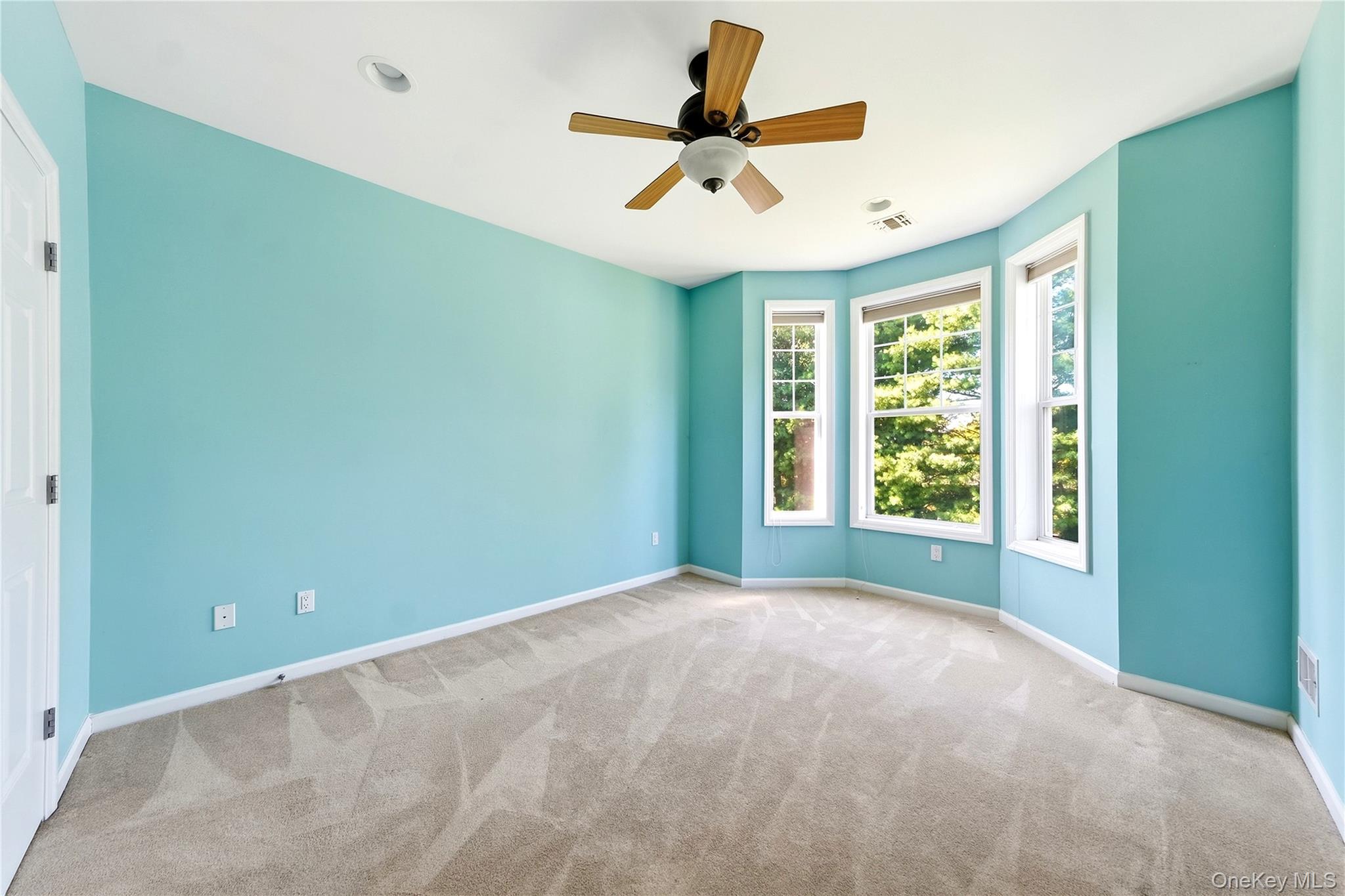 39 Symphony Drive Property Photo 28
