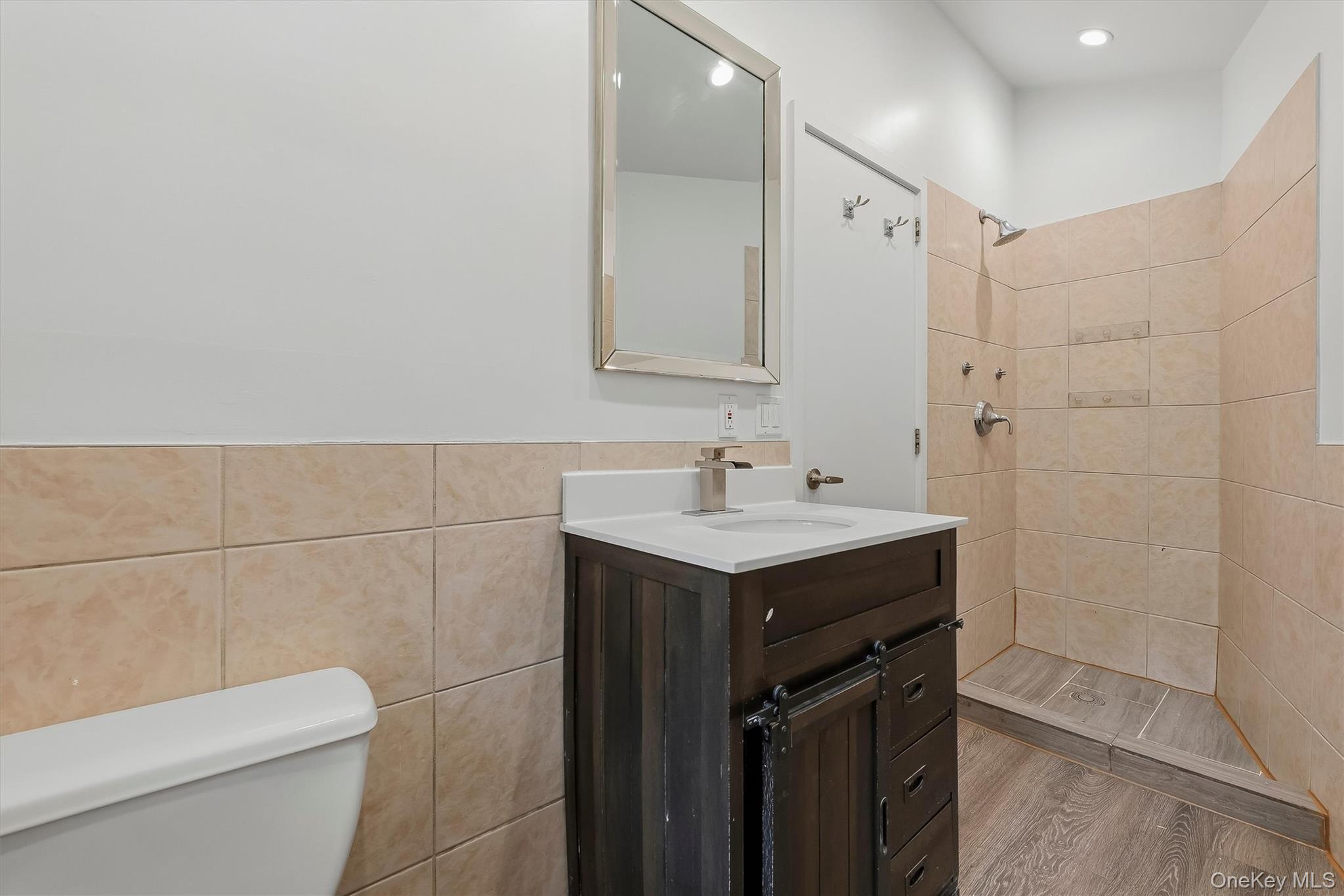 9 Desmond Avenue Property Photo 13