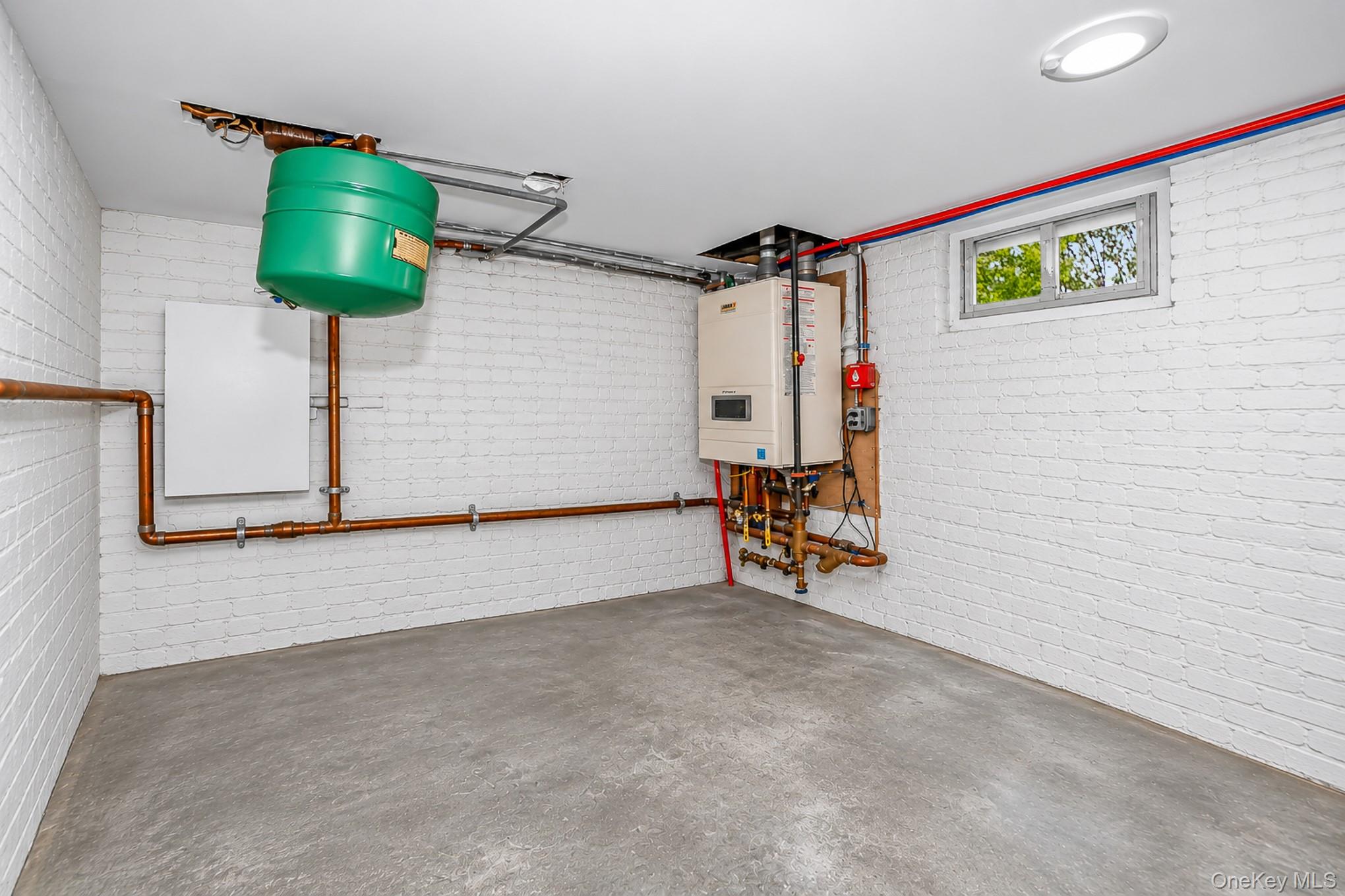 166 Church Street Property Photo 19