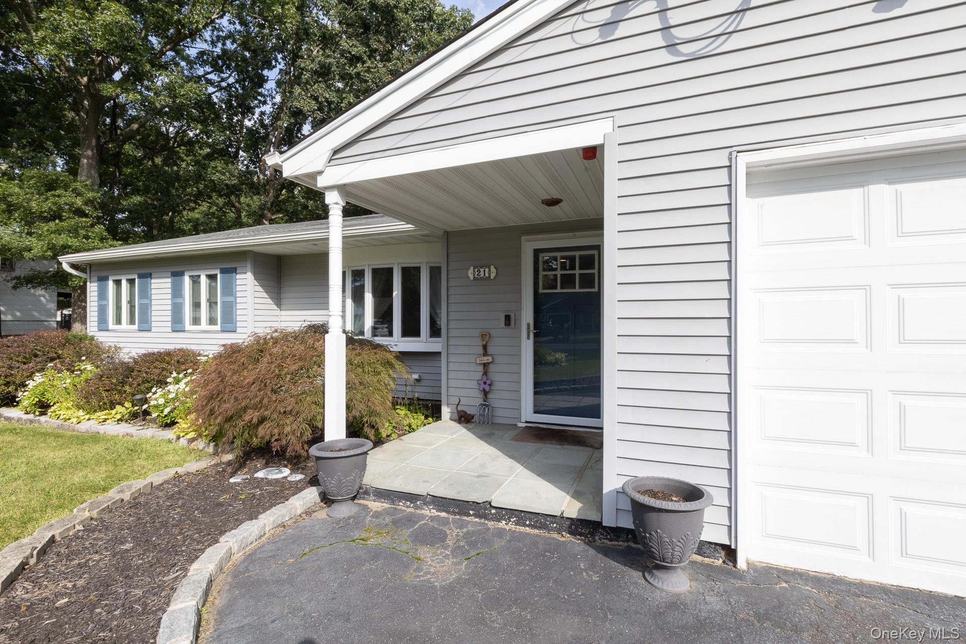 21 Aberdeen Drive Property Photo 5