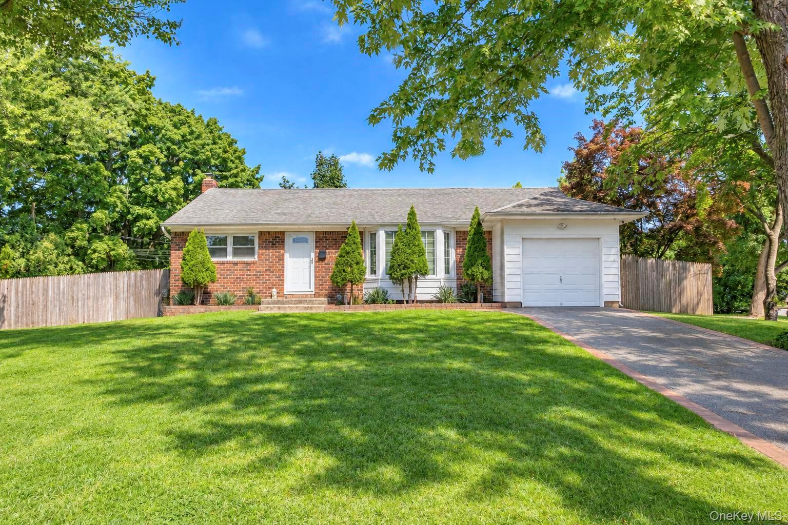 1 Azealia Court Property Photo 2