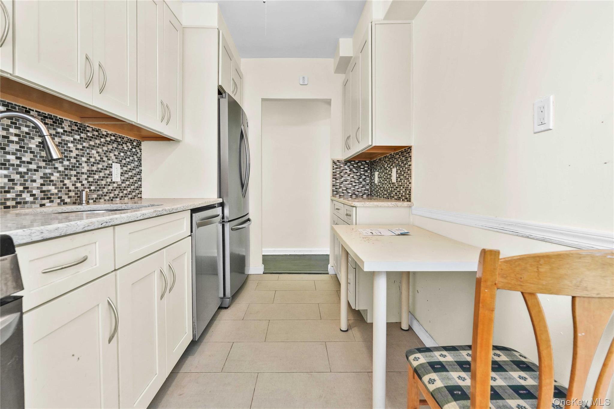 27-10 Parsons Boulevard 2f Property Photo 17