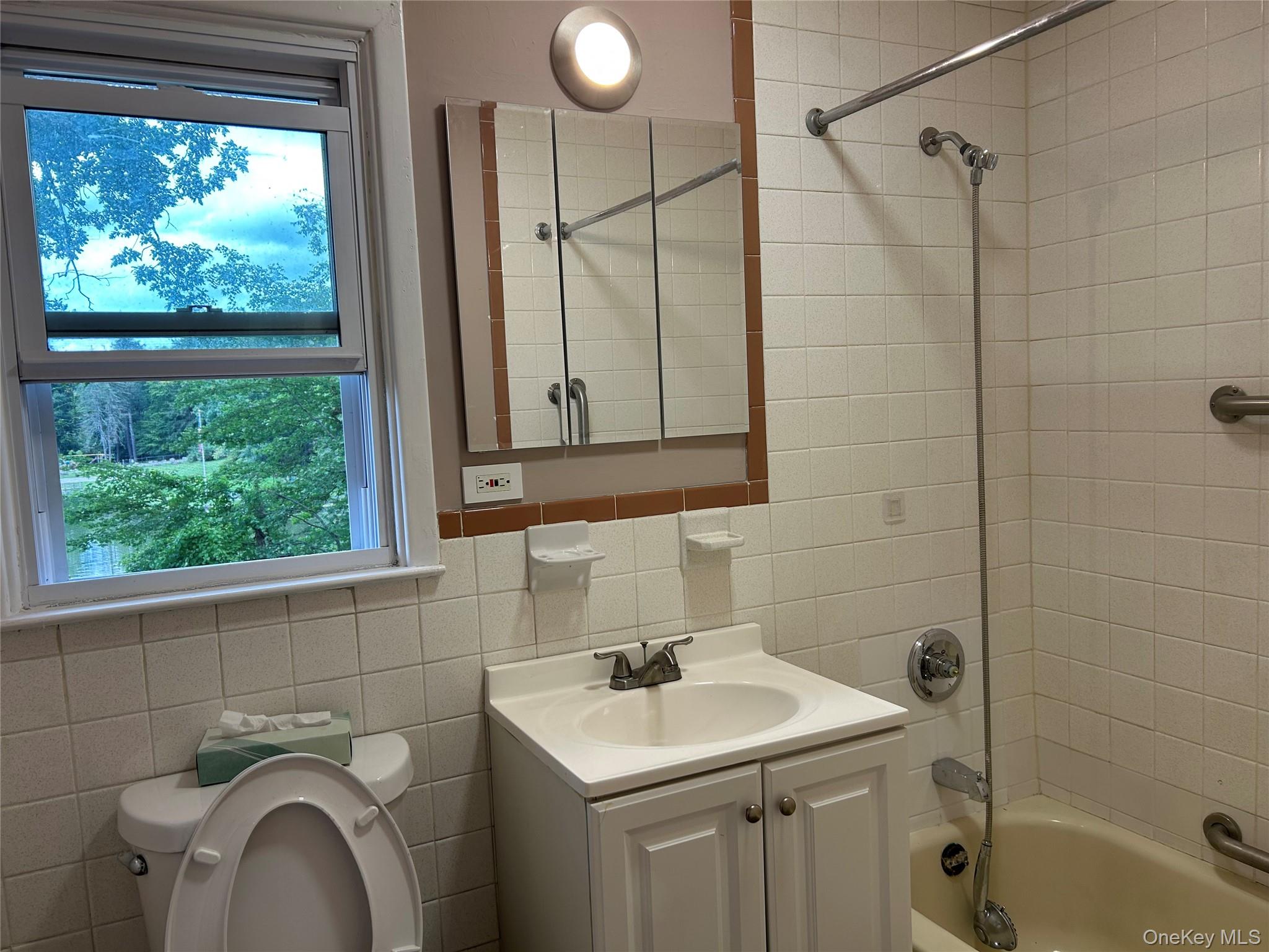 11 Ann Place Property Photo 4