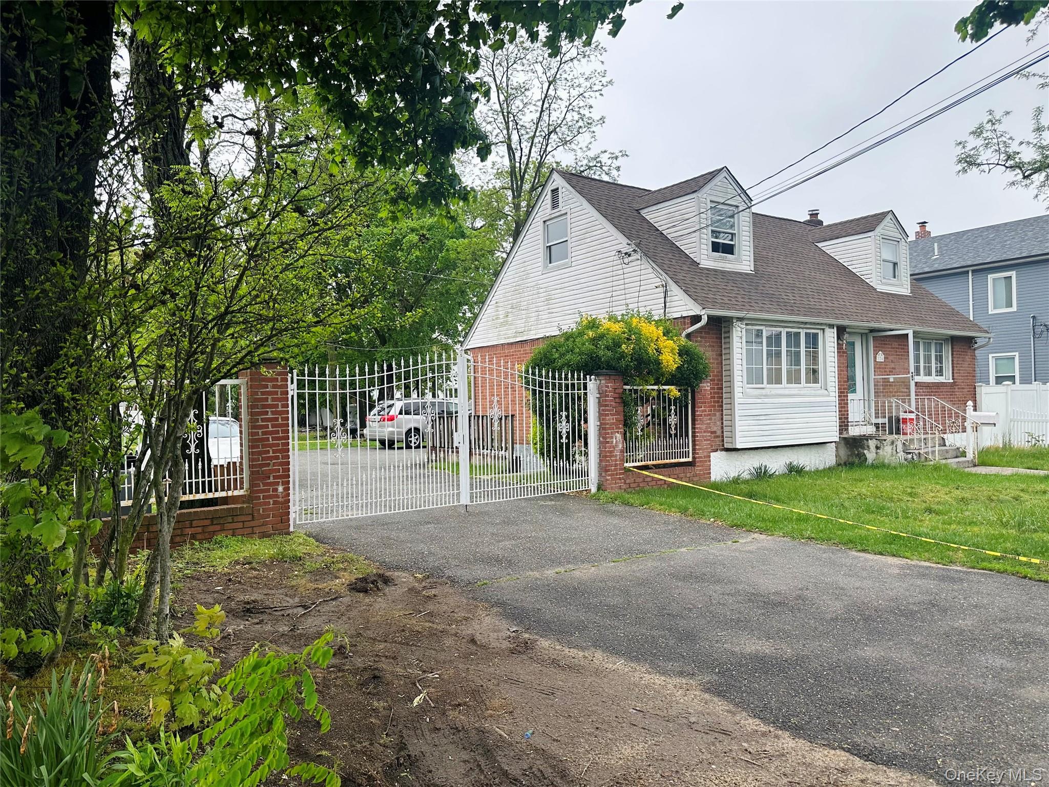 224 Park Avenue Property Photo 1