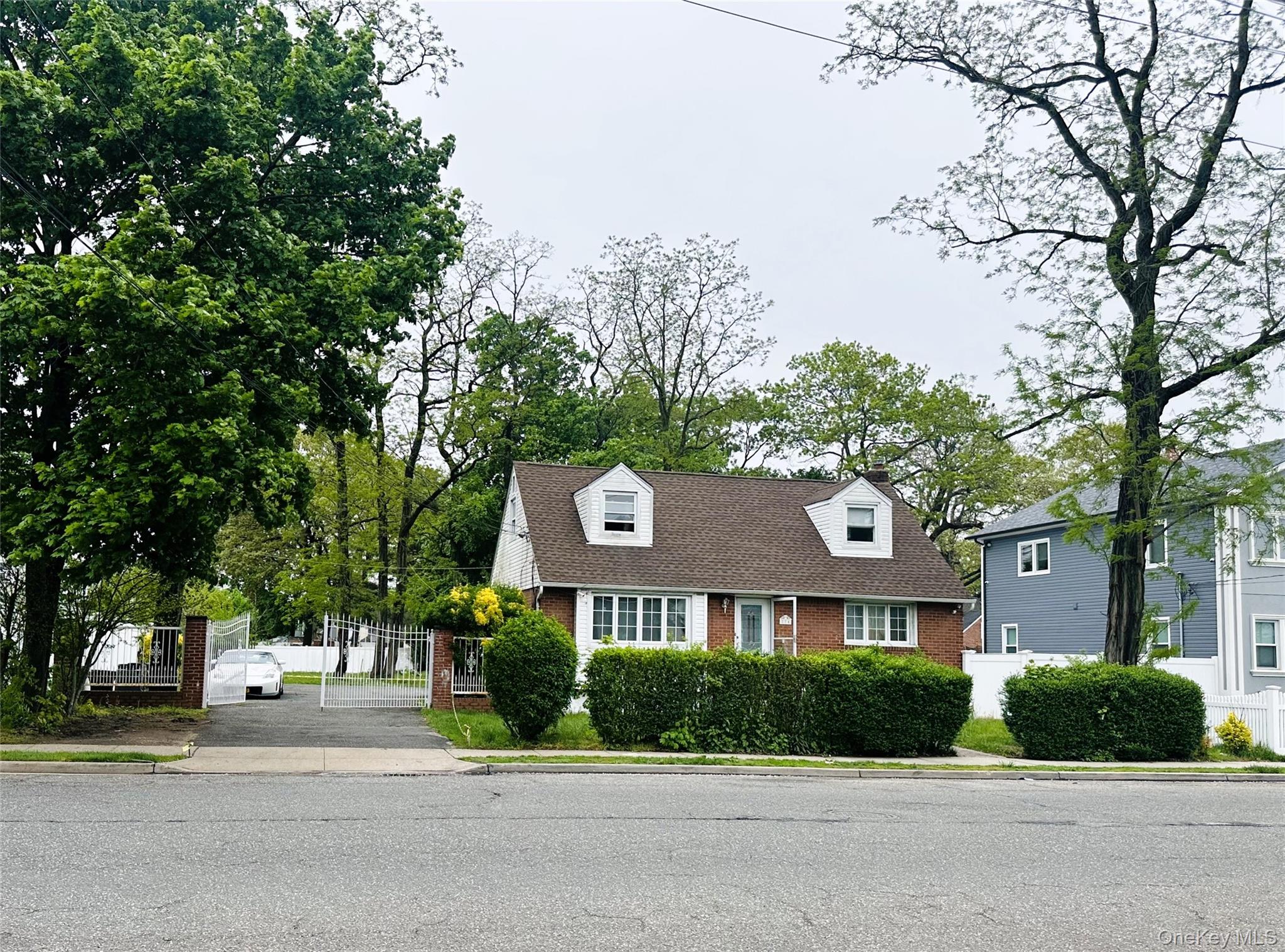 224 Park Avenue Property Photo 5
