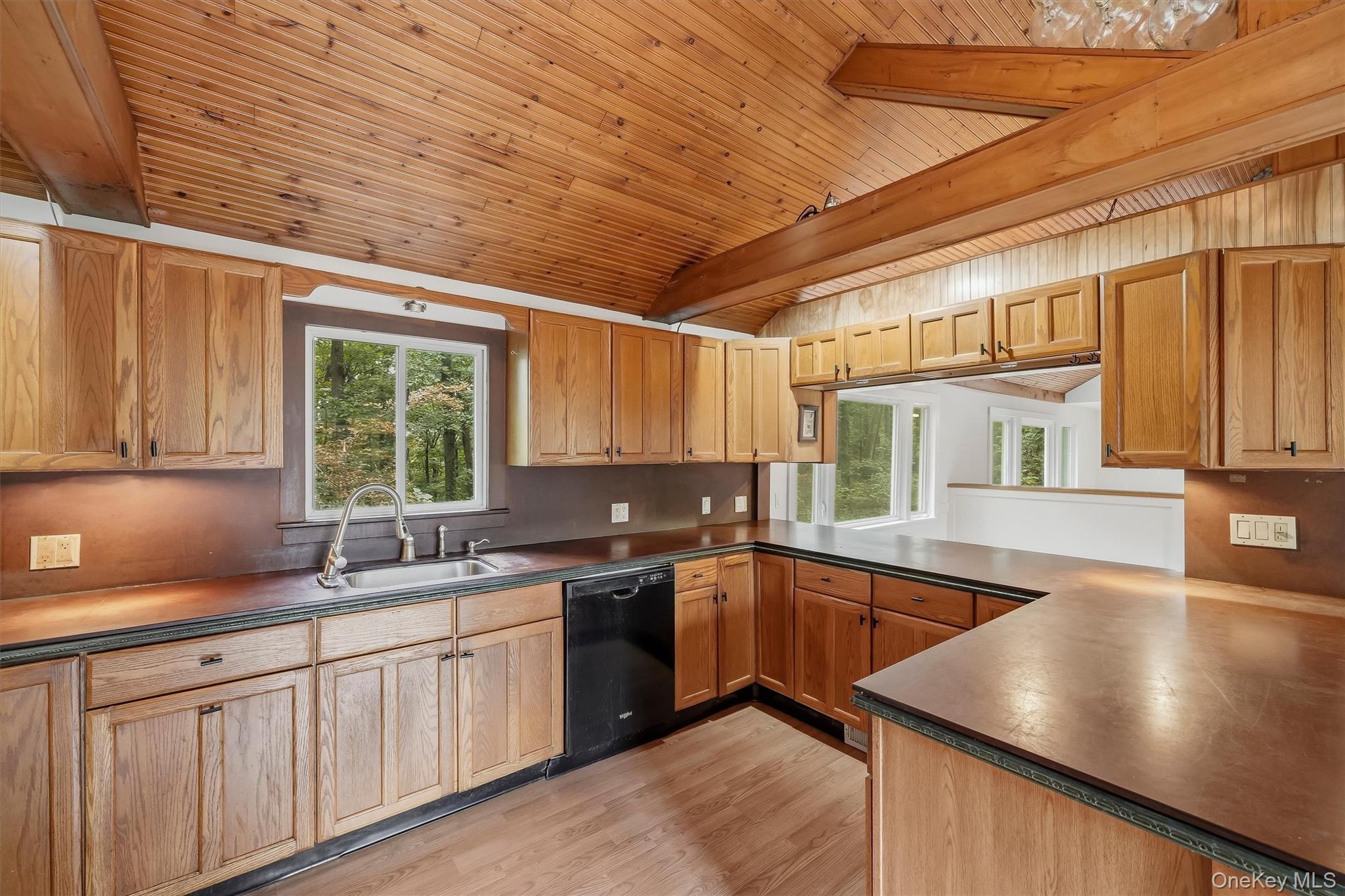 153 Nardin Road Property Photo 12