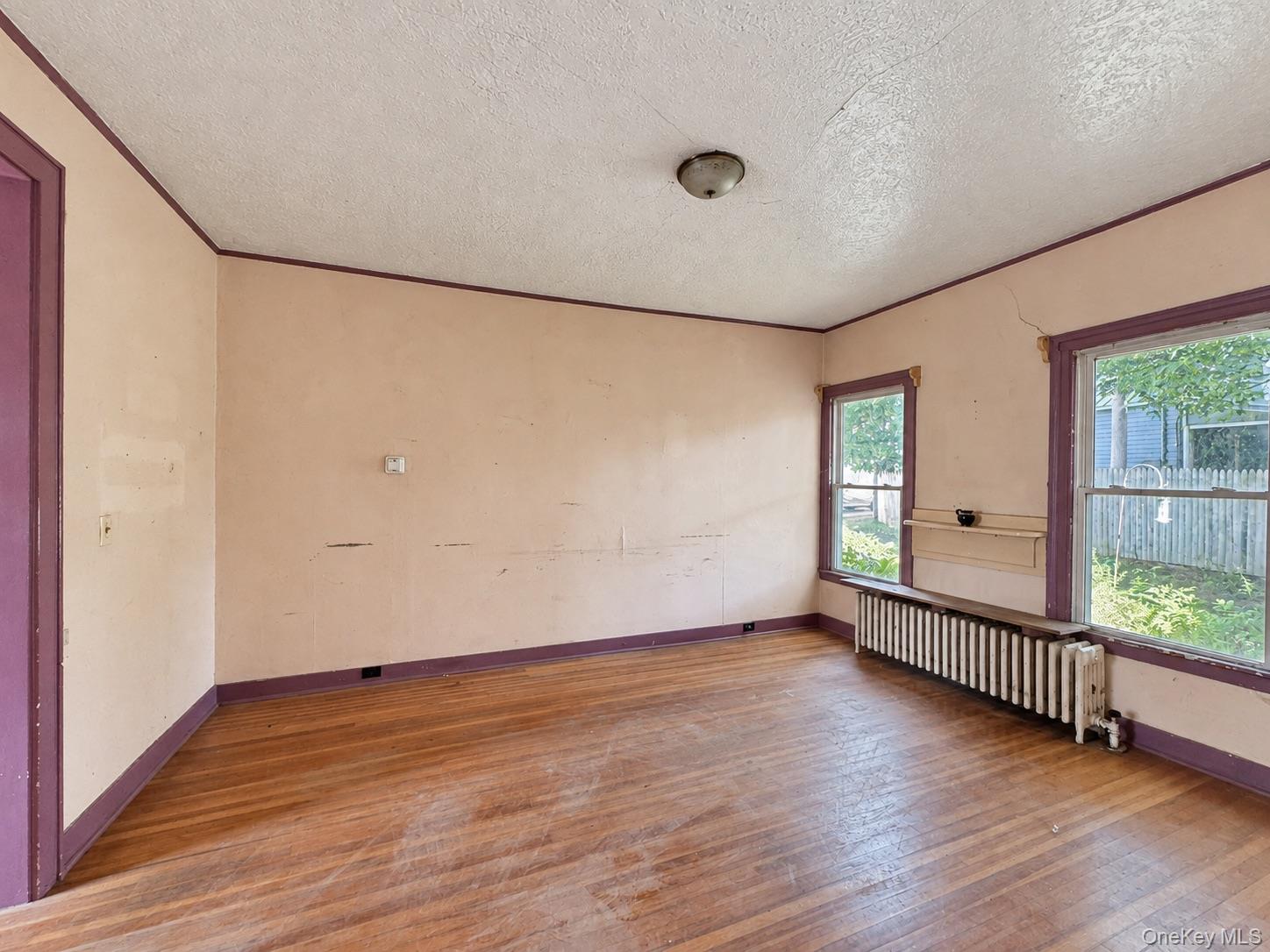 571 Main Street Property Photo 15