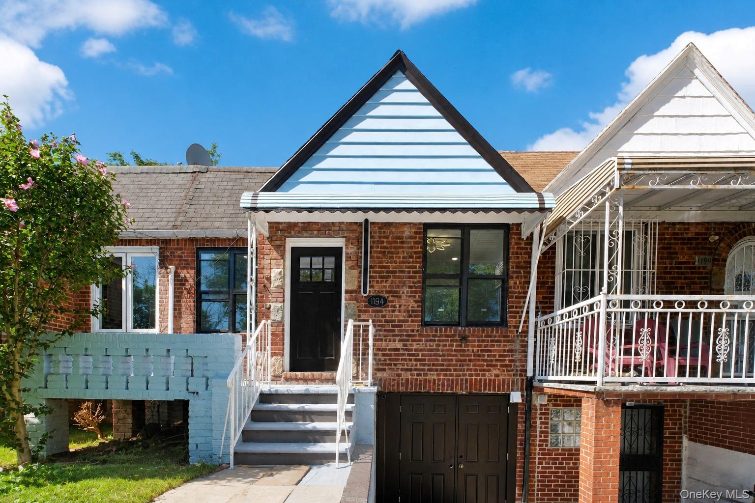 1194 Albany Avenue Property Photo 3