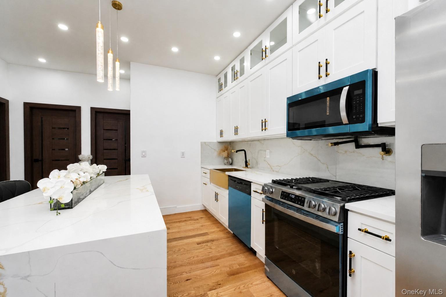 1194 Albany Avenue Property Photo 11