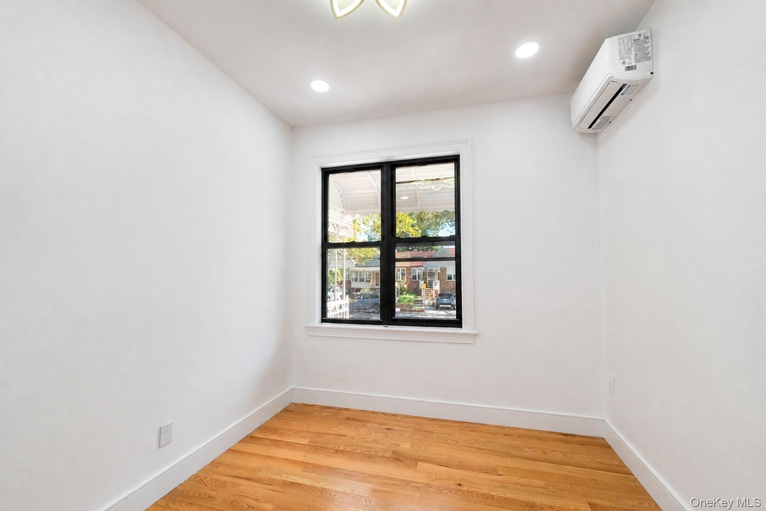 1194 Albany Avenue Property Photo 13