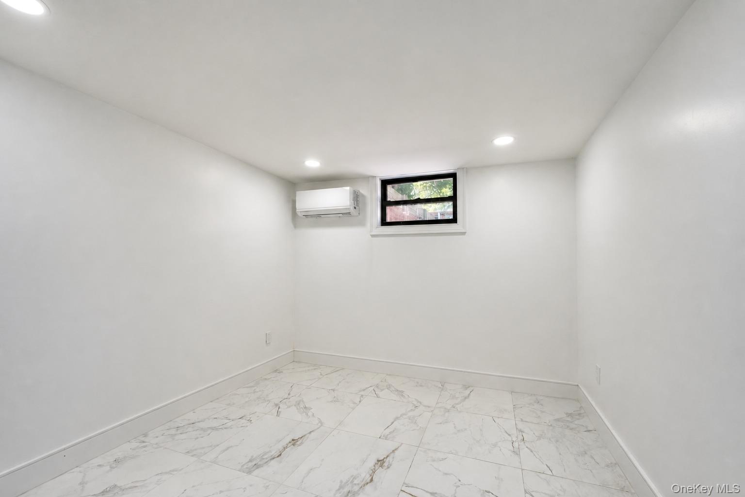 1194 Albany Avenue Property Photo 23