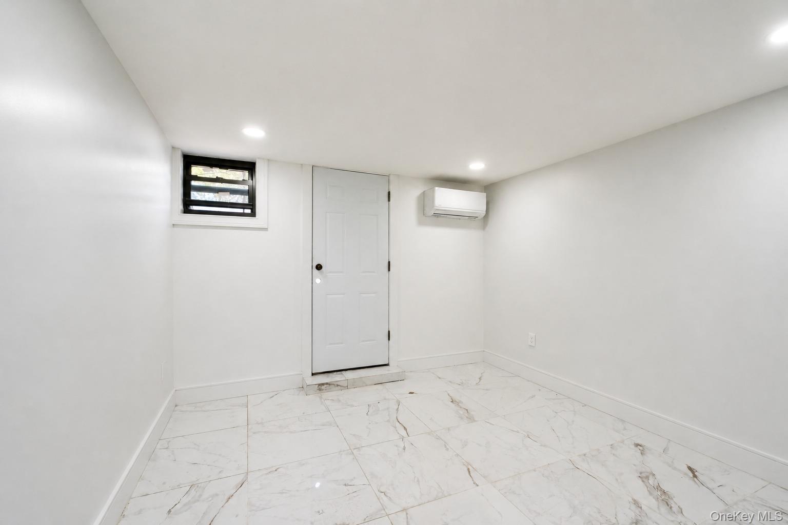 1194 Albany Avenue Property Photo 25