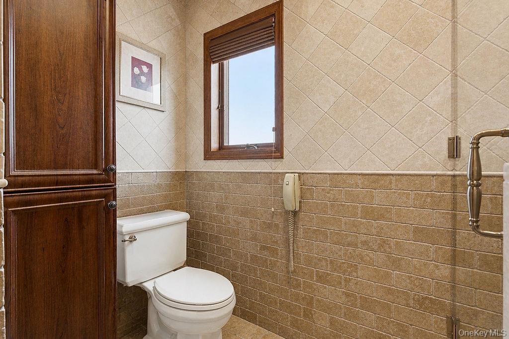158-31 86th Street Property Photo 10