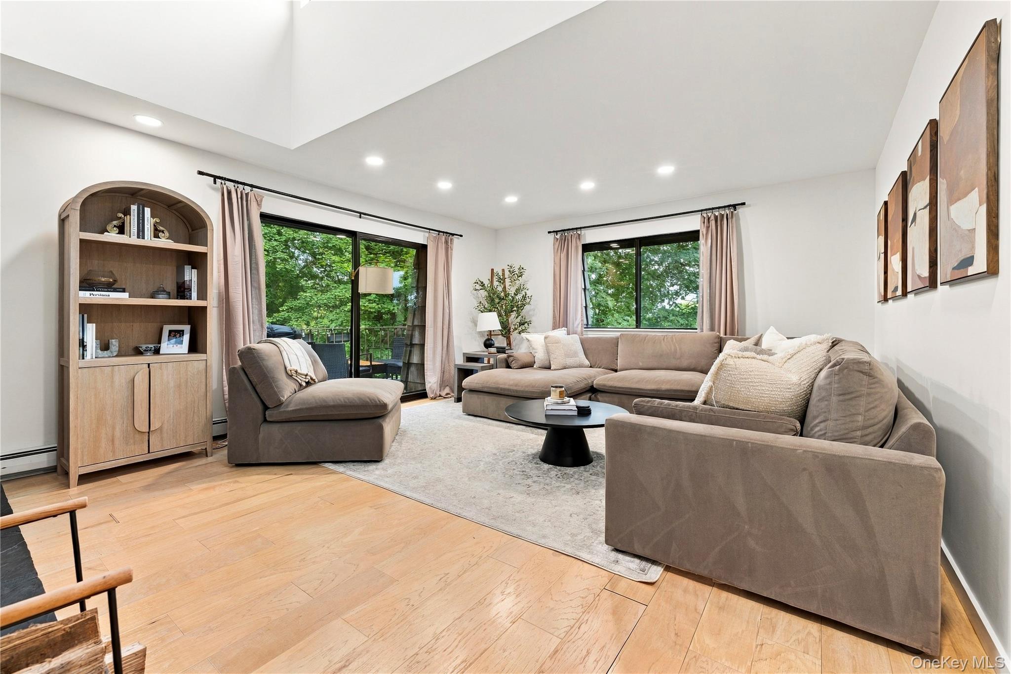 10 Briarcliff Drive S 5 Property Photo 4