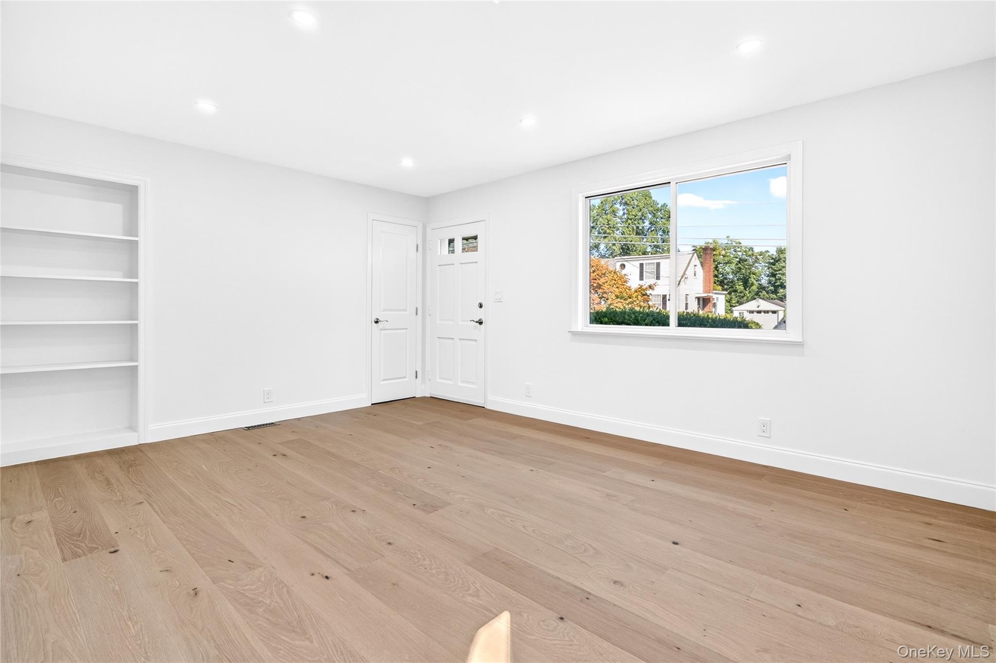 16 Saratoga Road Property Photo 7