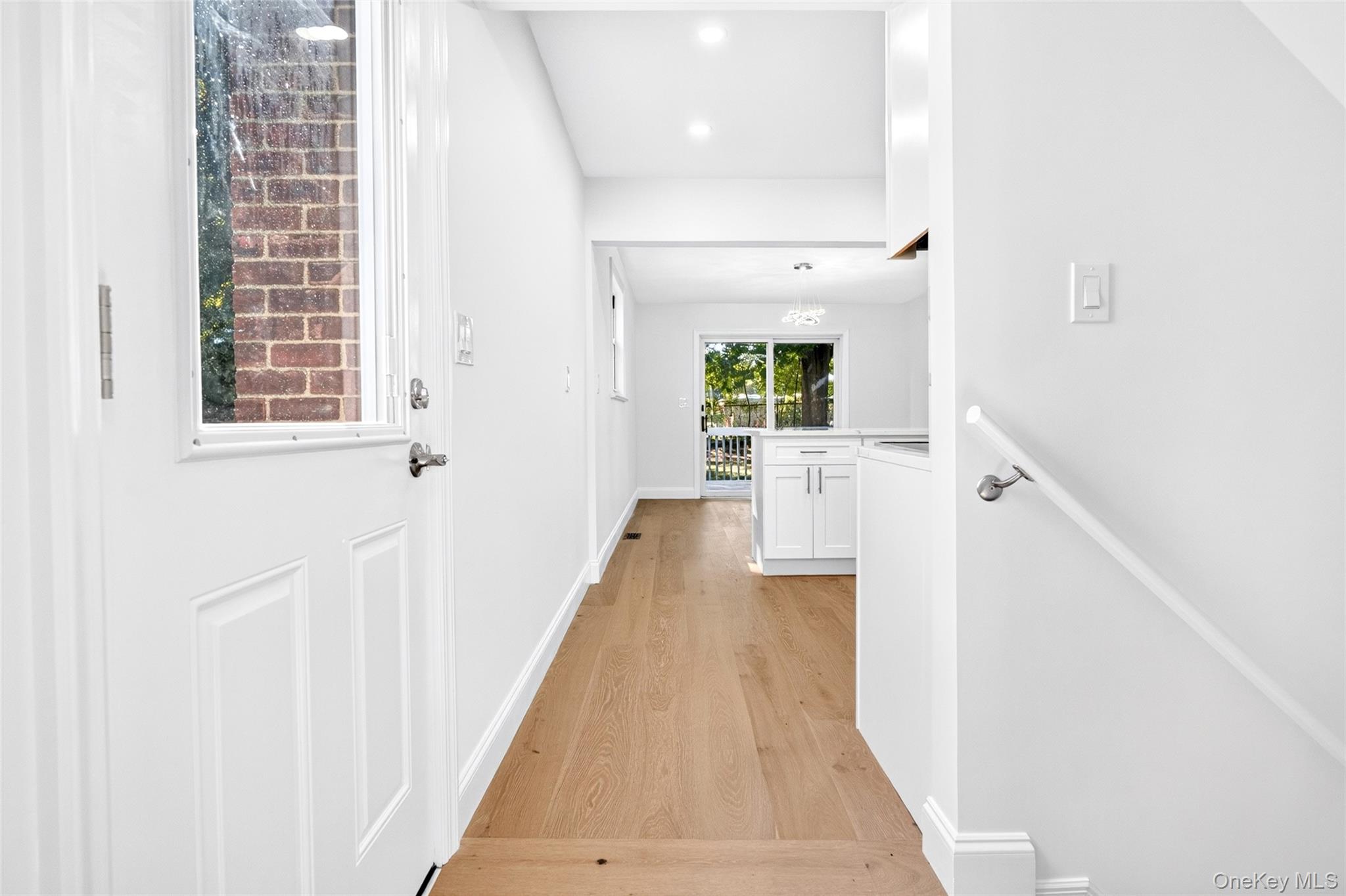 16 Saratoga Road Property Photo 8